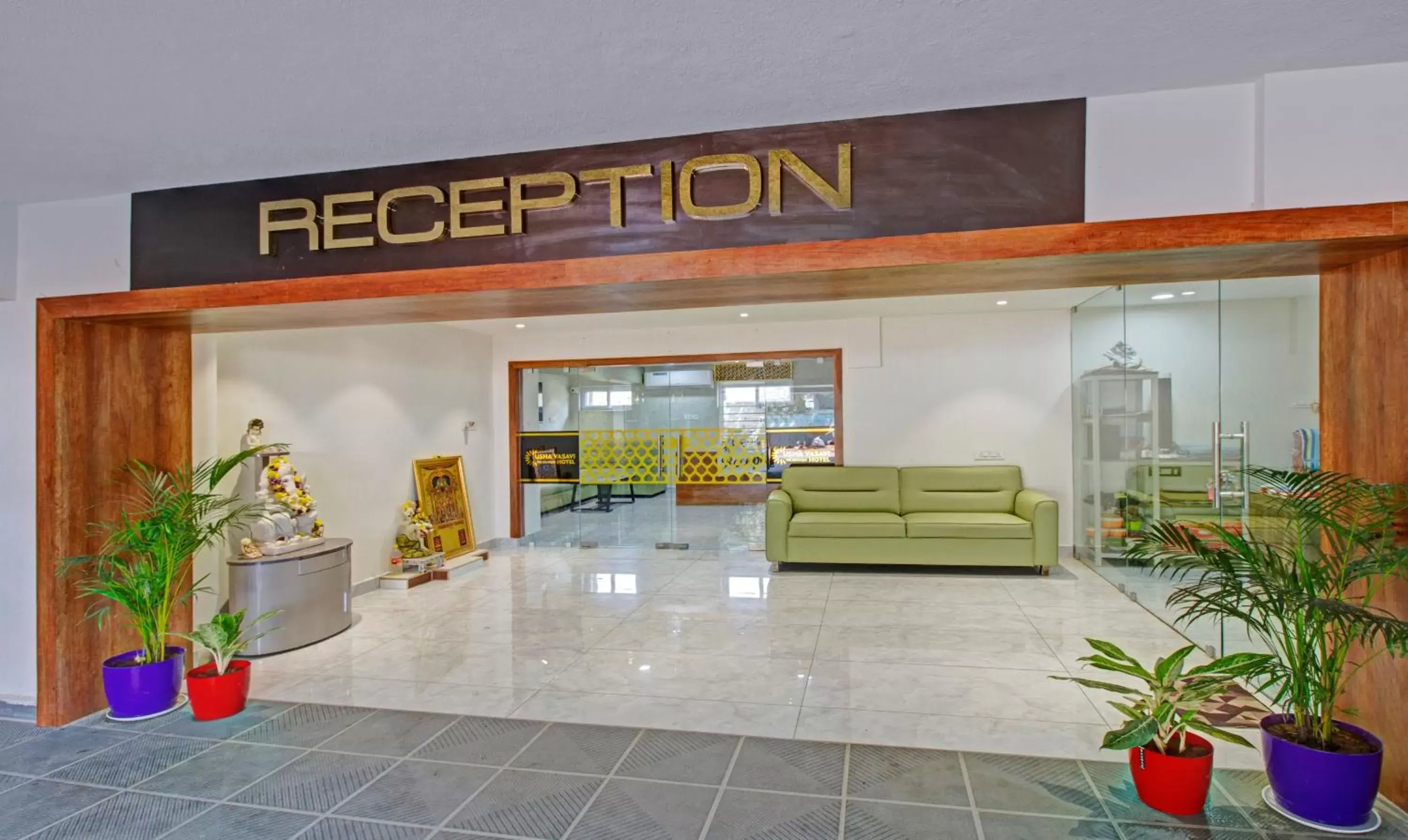 Lobby or reception in Treebo Usha Vasavi Alipiri Road, 2 Km From Tirupati Central Bus Station Lobby or reception in Treebo Usha Vasavi Alipiri Road, 2 Km From Tirupati Central Bus Station