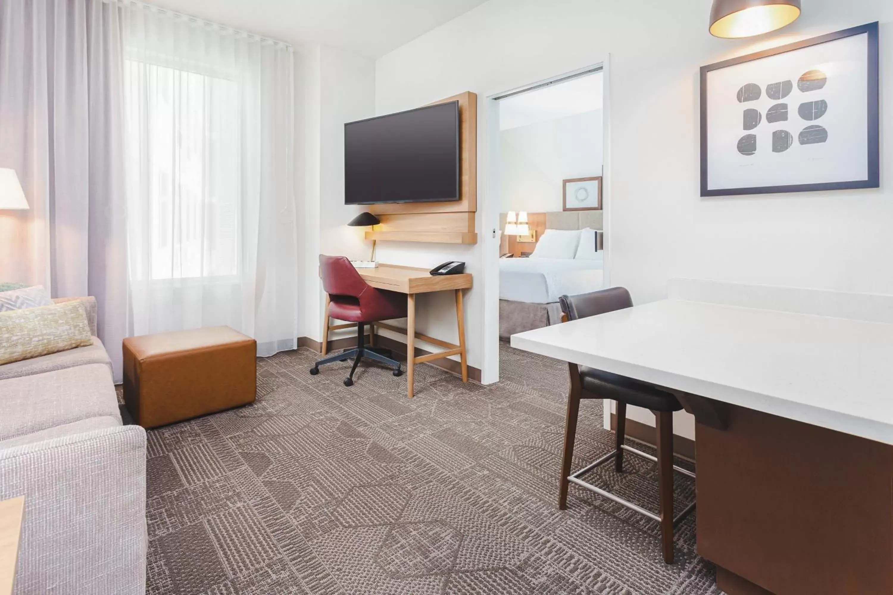 Photo of the whole room, TV/Entertainment Center in Staybridge Suites - Nashville - Vanderbilt, an IHG Hotel