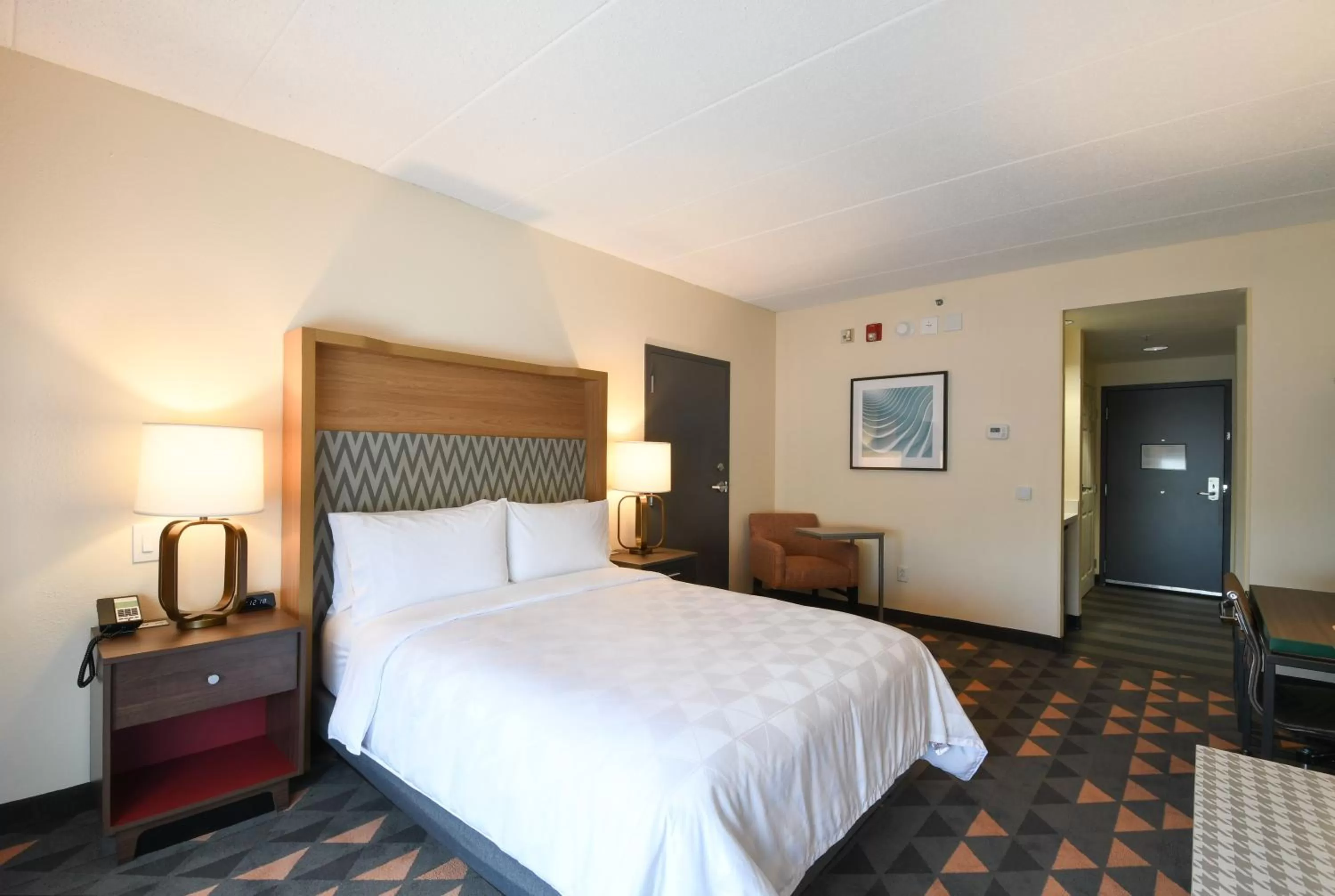 Photo of the whole room, Bed in Holiday Inn Fredericksburg - Conference Center by IHG