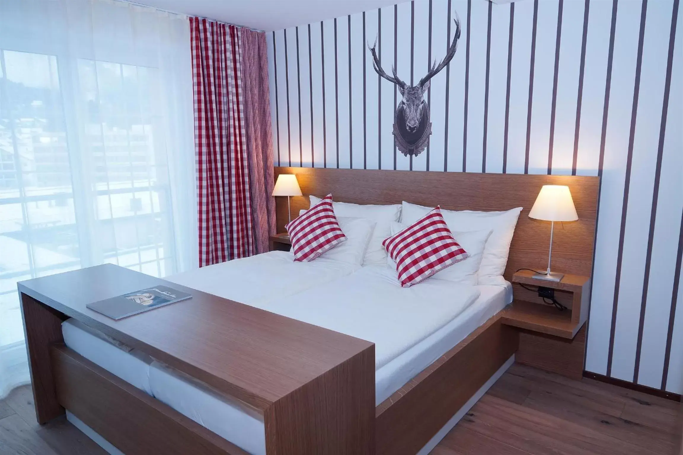 Bijoux Double Room in Hotel Lenzerhorn