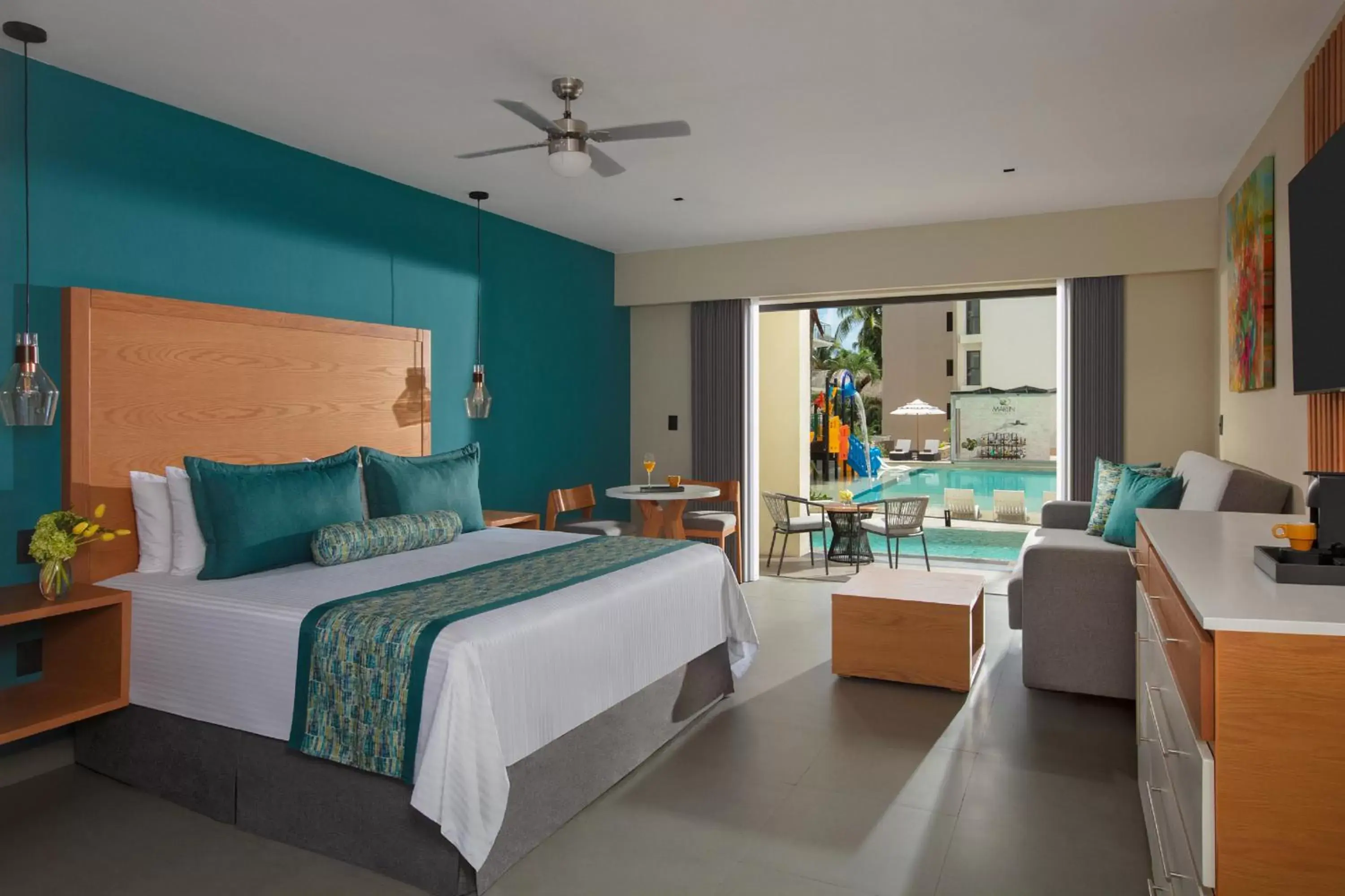 Bedroom in Dreams Cozumel Cape Resort & Spa