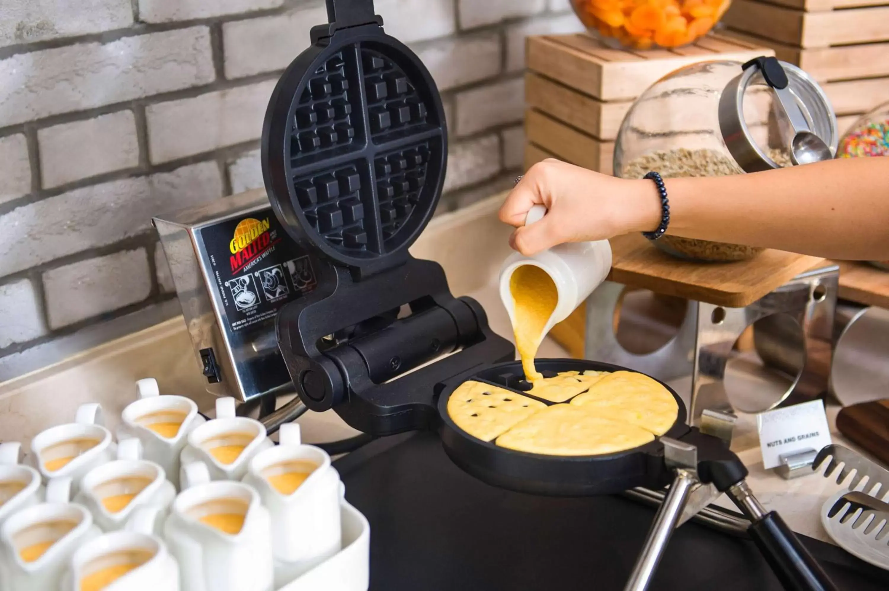 Restaurant/places to eat in Hilton Garden Inn Ras Al Khaimah Restaurant/places to eat in Hilton Garden Inn Ras Al Khaimah