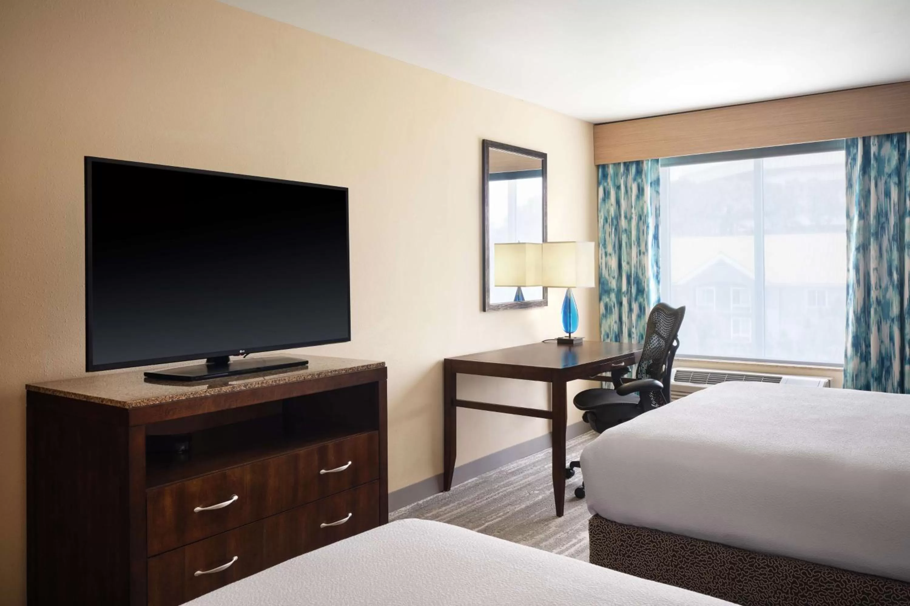 Bedroom, Bed in Hilton Garden Inn Houston/Bush Intercontinental Airport