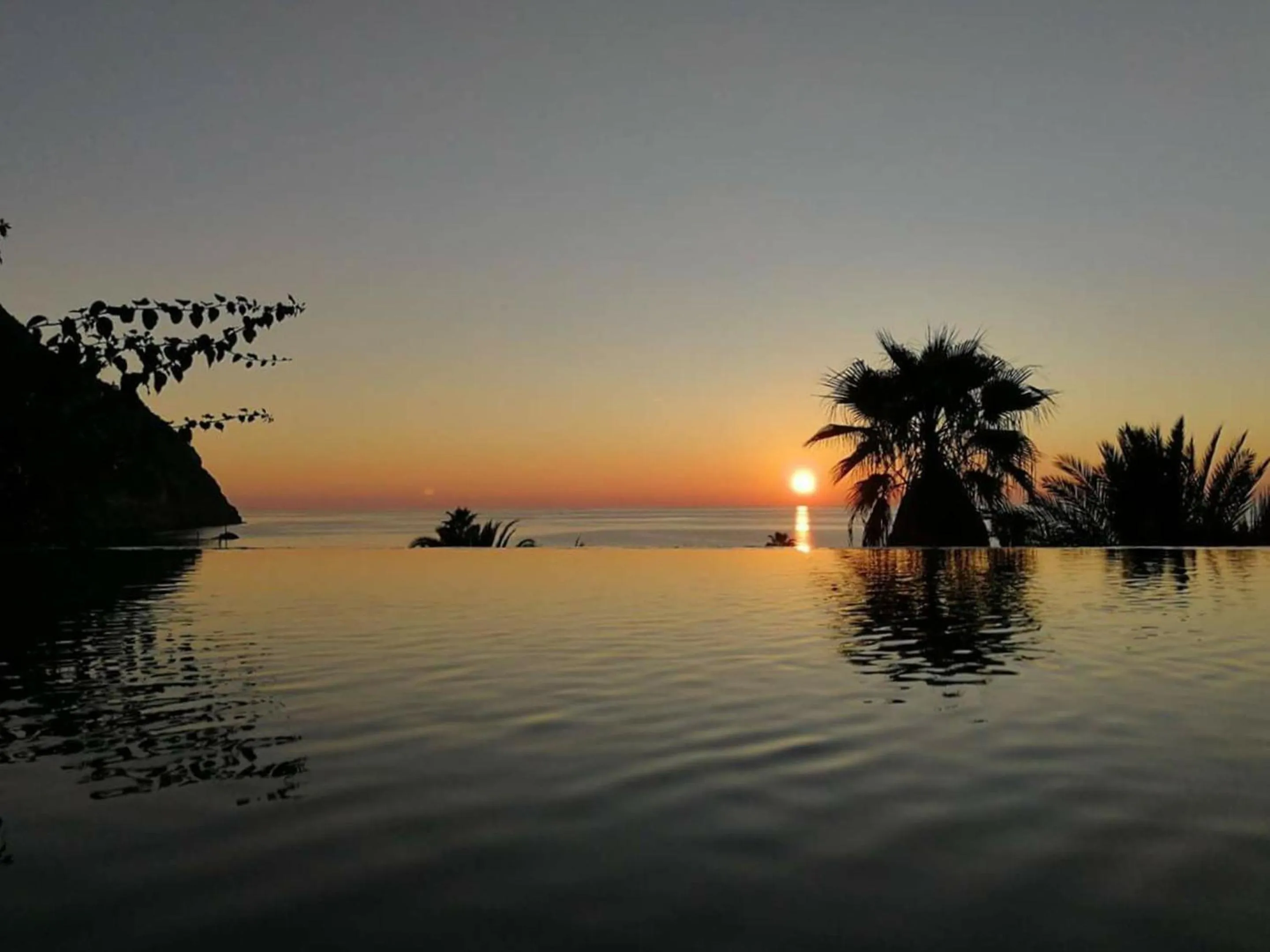 Sea view in Semiramis Hotel De Charme & Pools