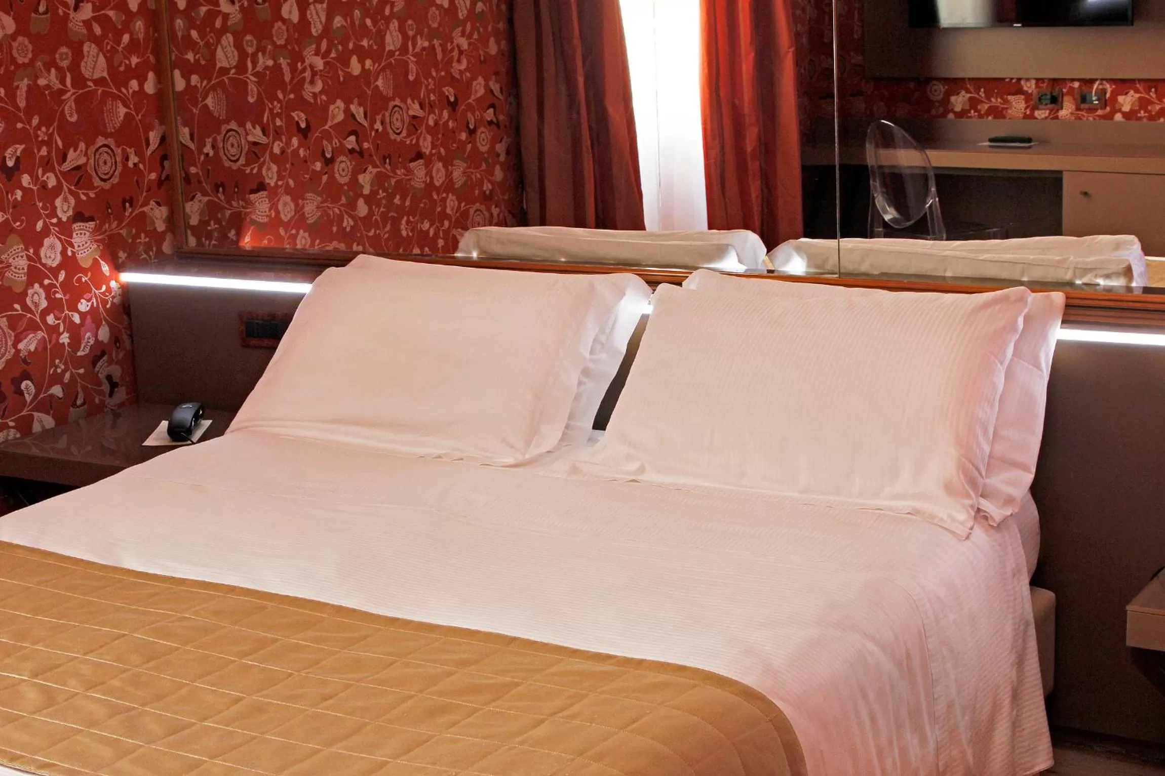 Bed in Hotel Arcangelo