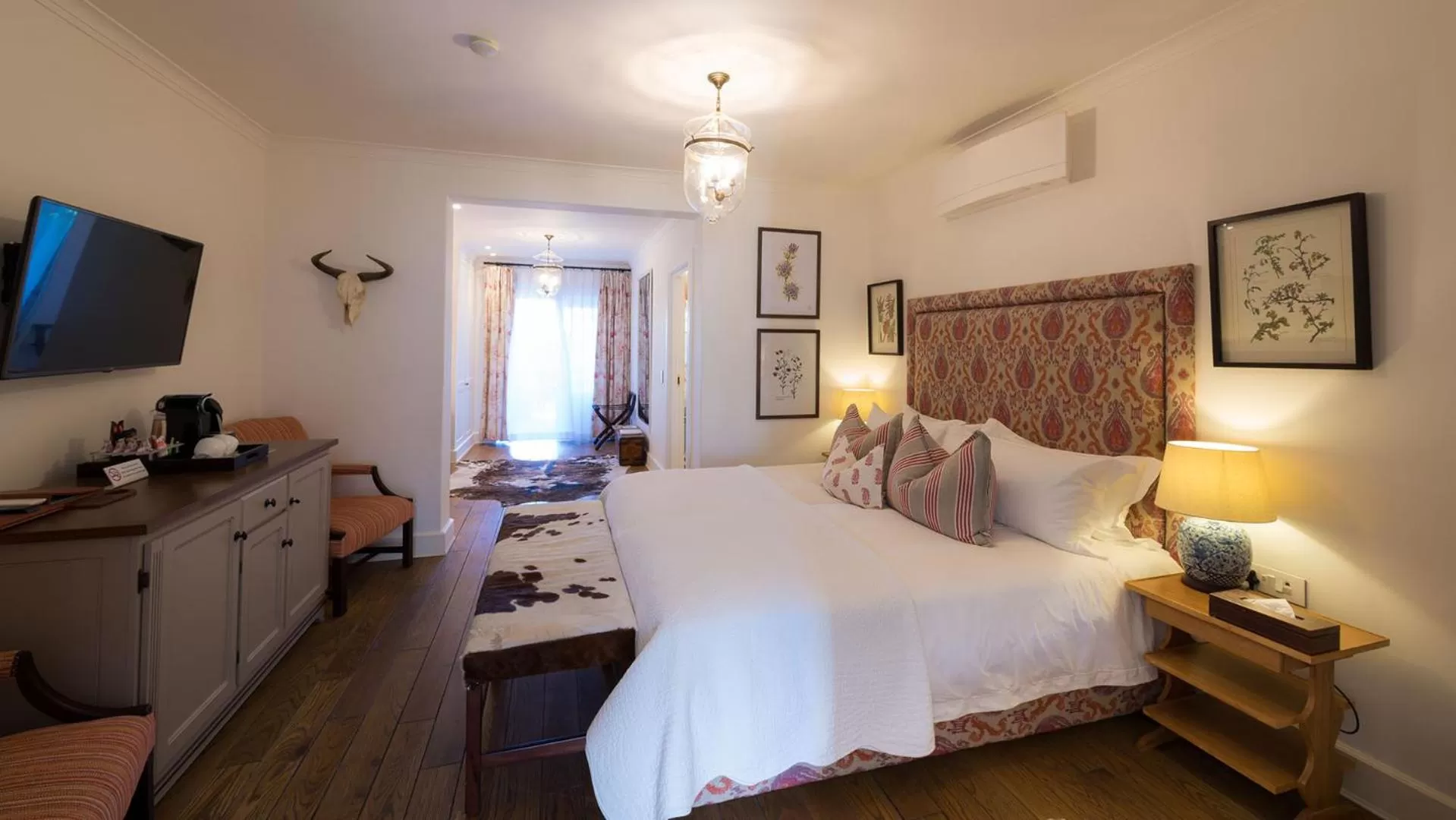 Bed in Drostdy Hotel