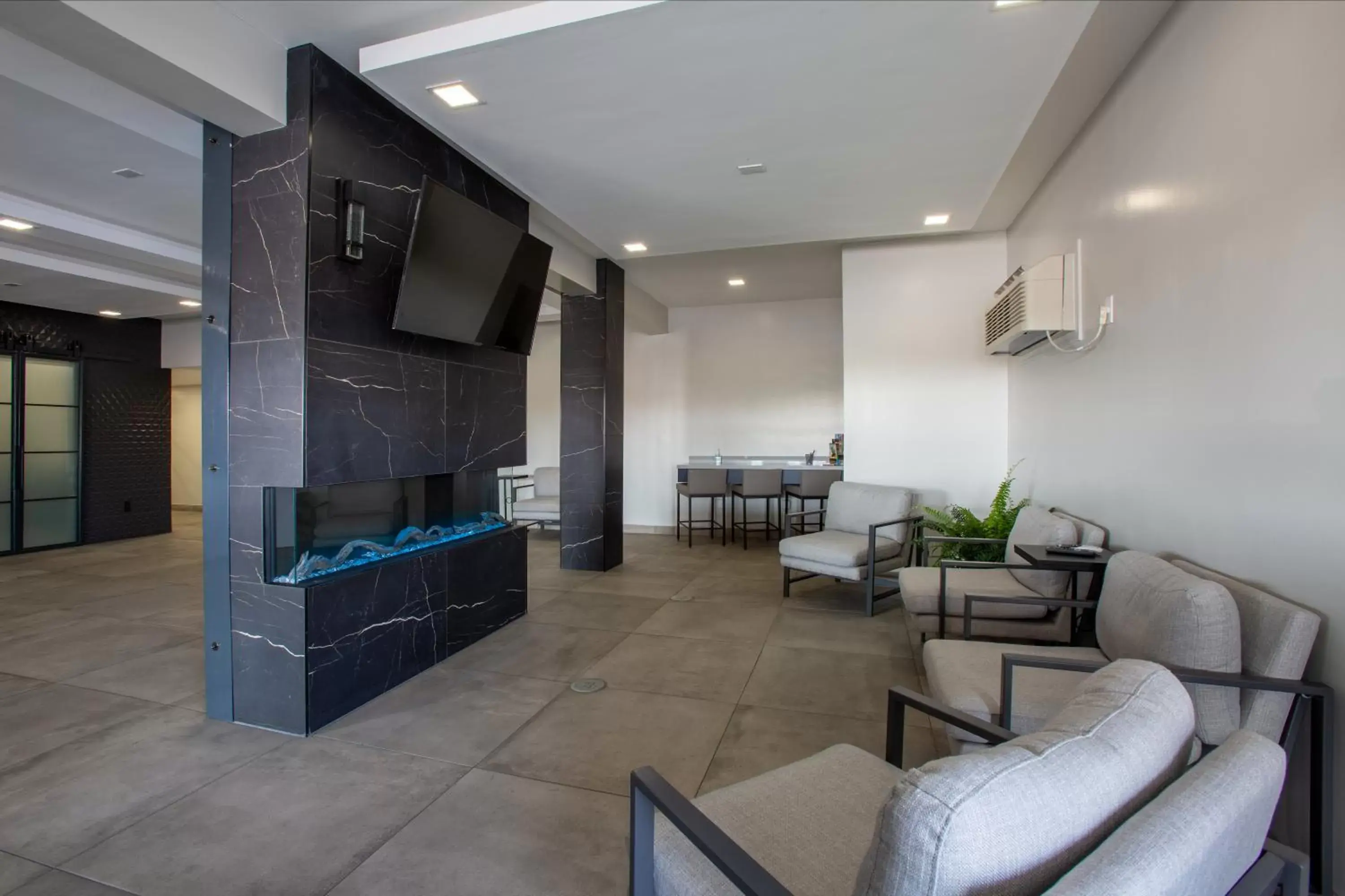 Lobby or reception, Seating Area in Hotel Elev8 Flagstaff I-40 Exit 198 Butler Ave