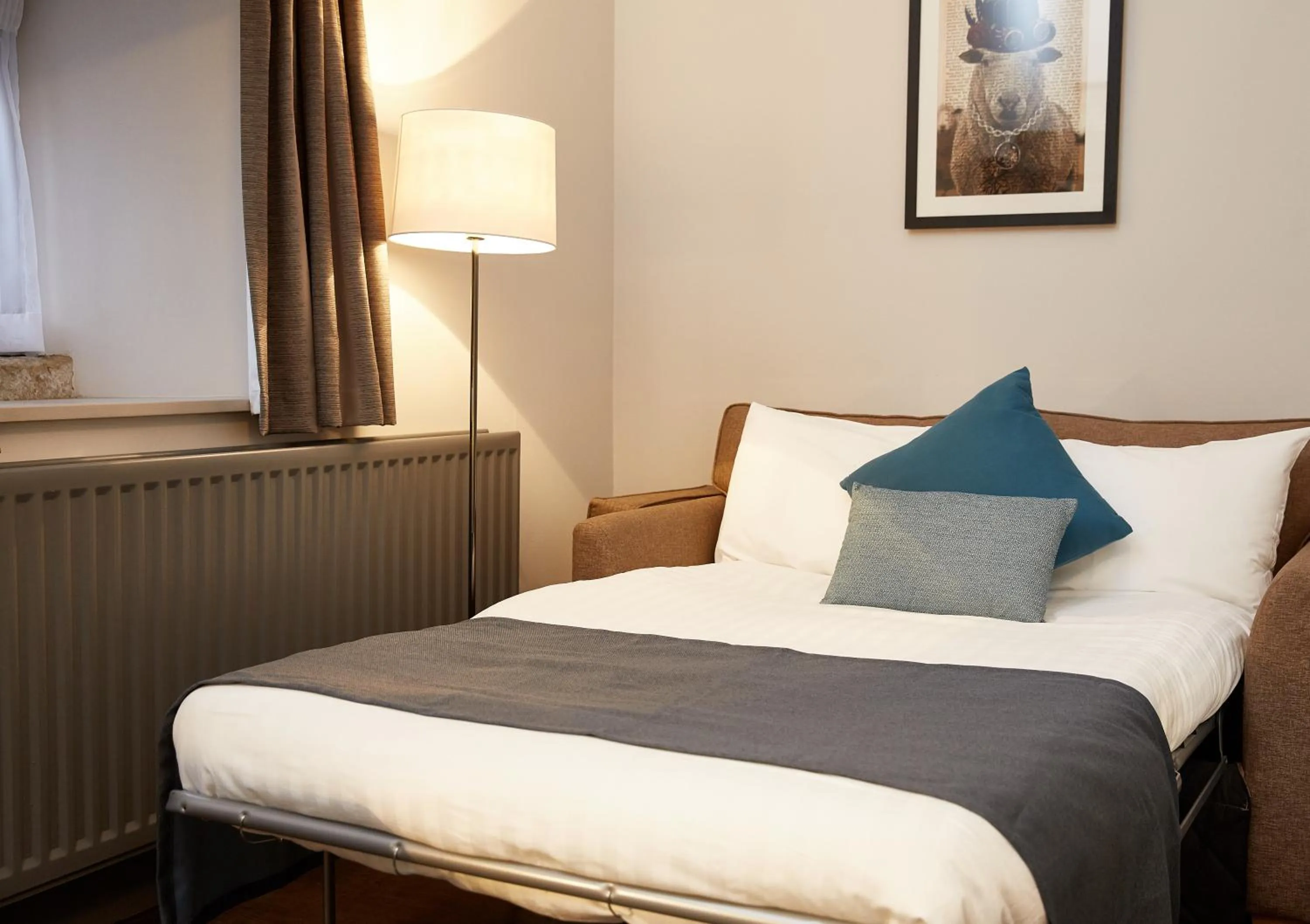 Bed in Kings Head by Chef & Brewer Collection