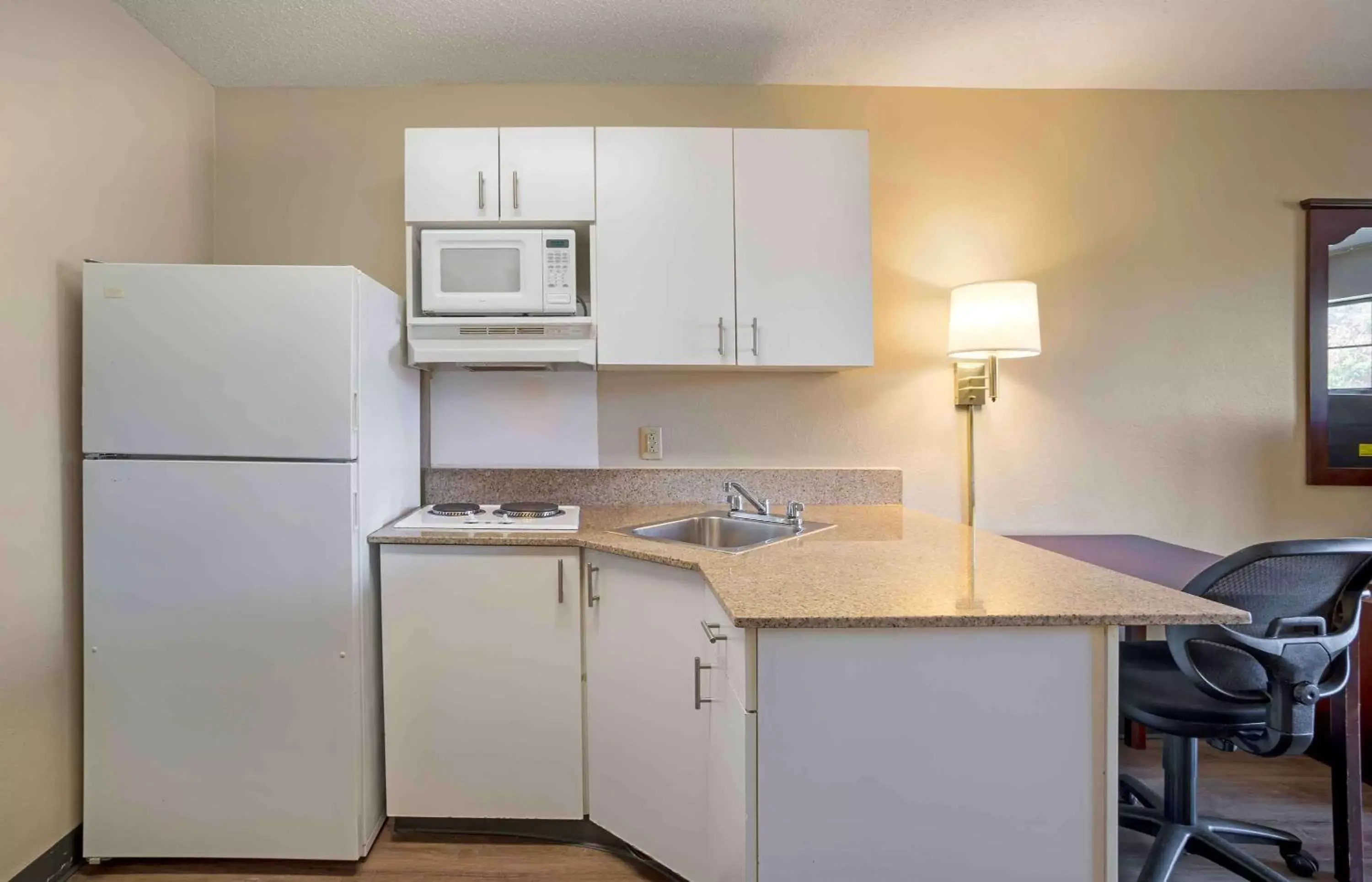 Bedroom, Kitchen/Kitchenette in Extended Stay America Suites - Frederick - Westview Dr