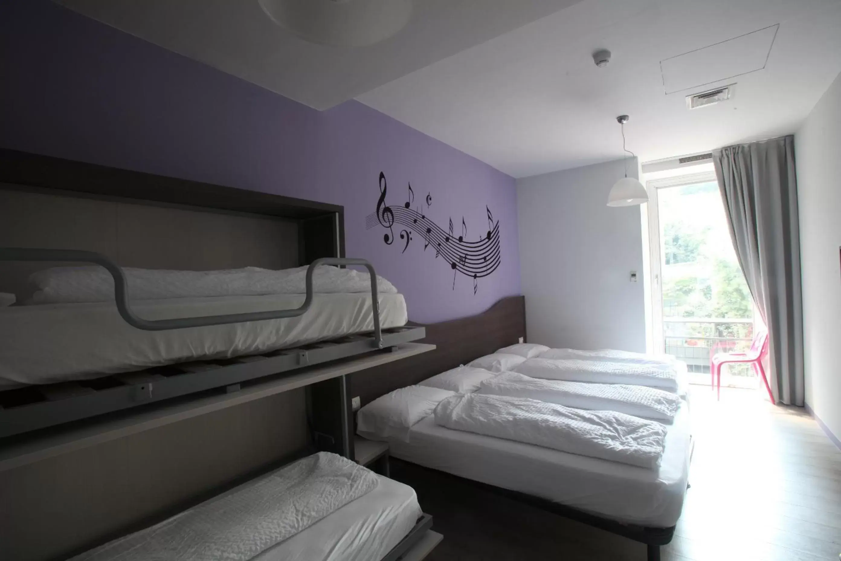 Bed, Bunk Bed in Hotel Nologo