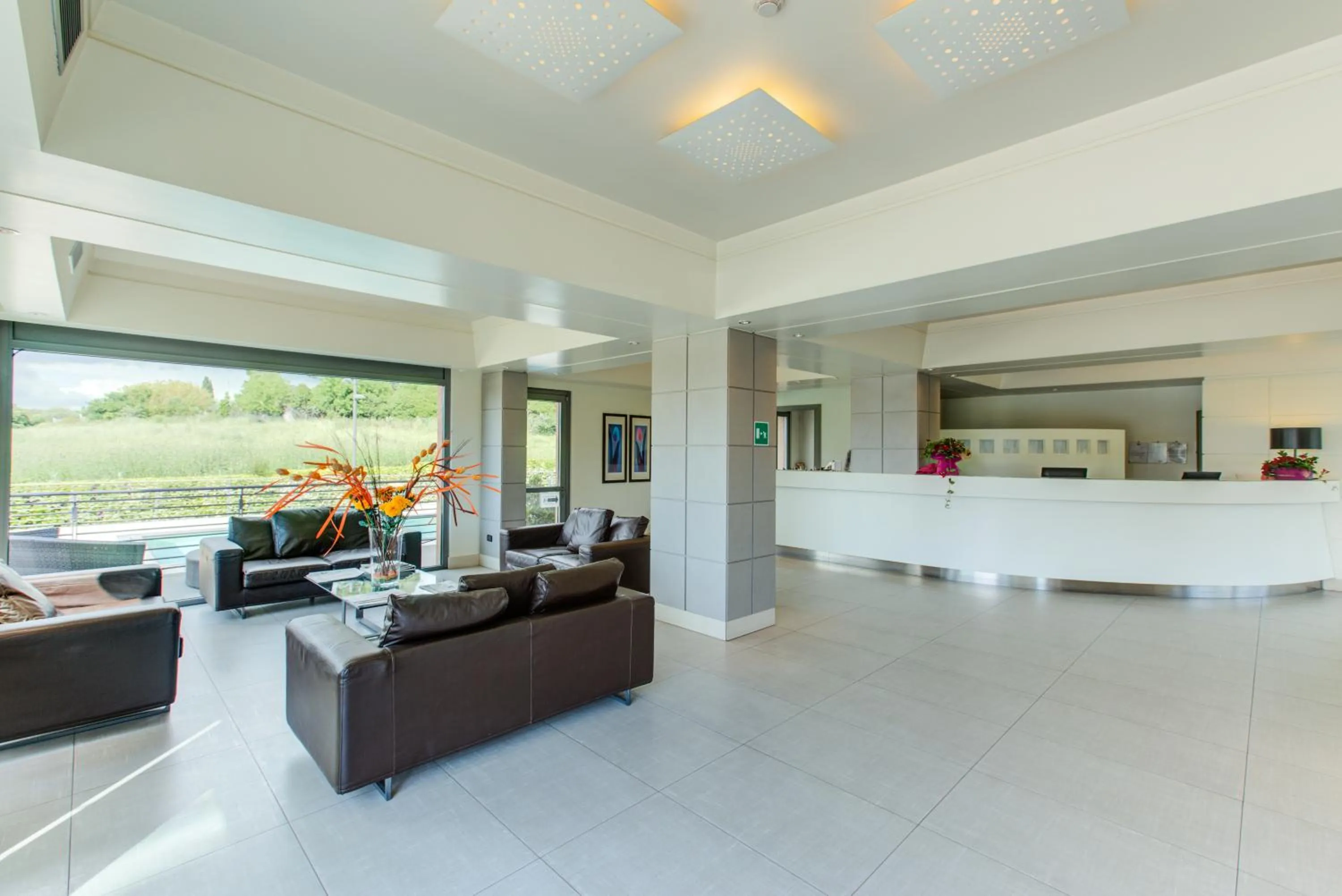 Lobby or reception in Ardeatina Park Hotel