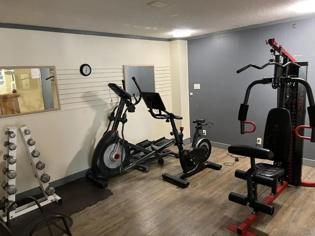 Fitness centre/facilities, Fitness Center/Facilities in DIVYA SUTRA Riviera Plaza and Conference Centre, Vernon, BC