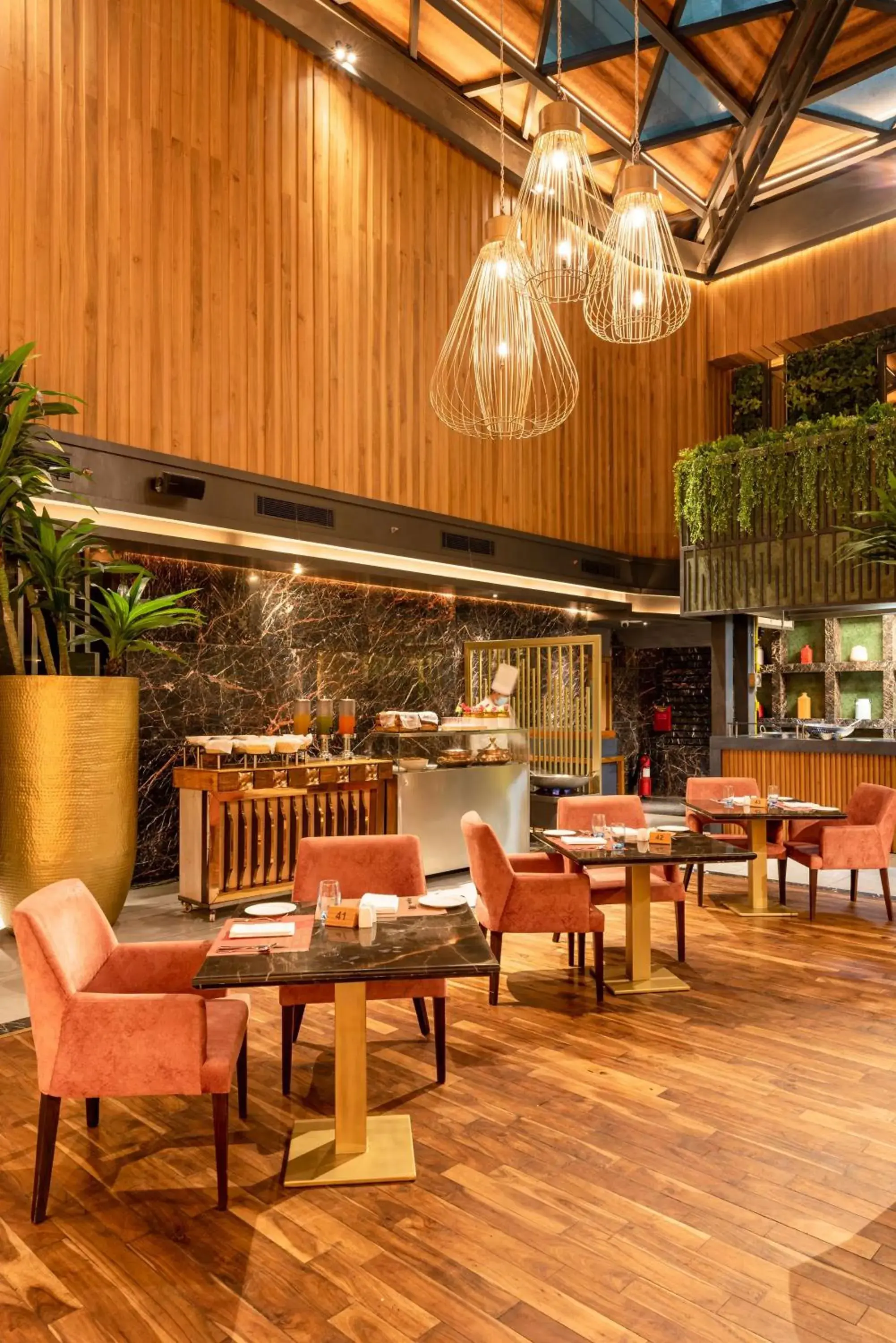 Restaurant/places to eat, Lounge/Bar in Radisson Blu Kaushambi Delhi NCR