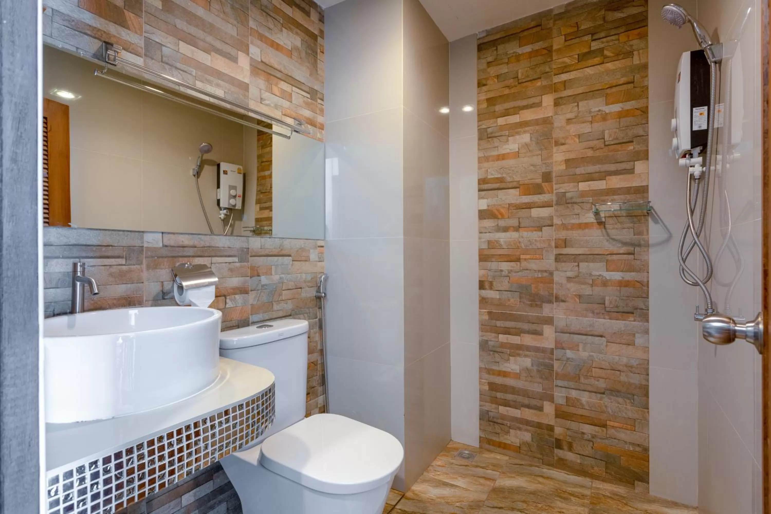 Deluxe Twin Room with Sea View in The Lord Nelson Hotel