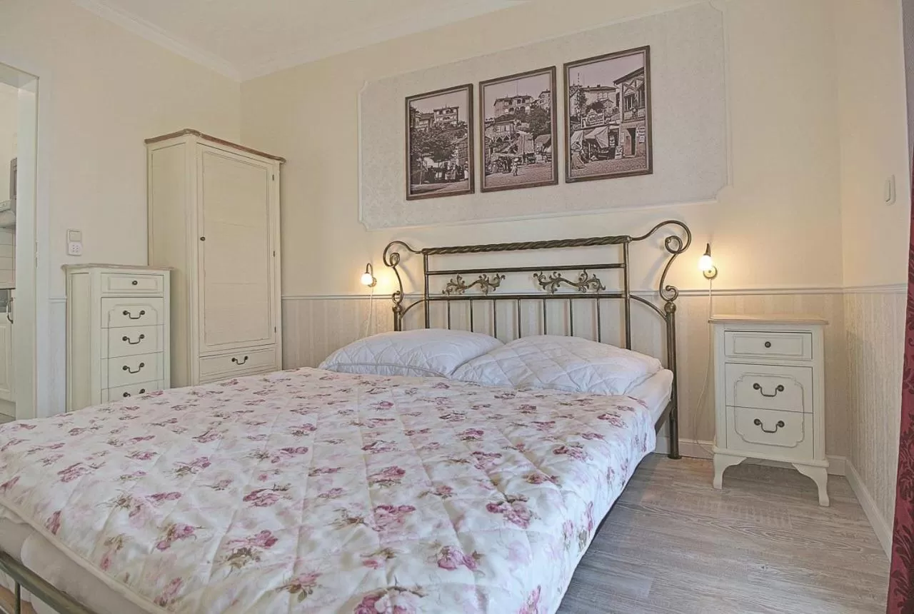 Bed in Villa Katharina