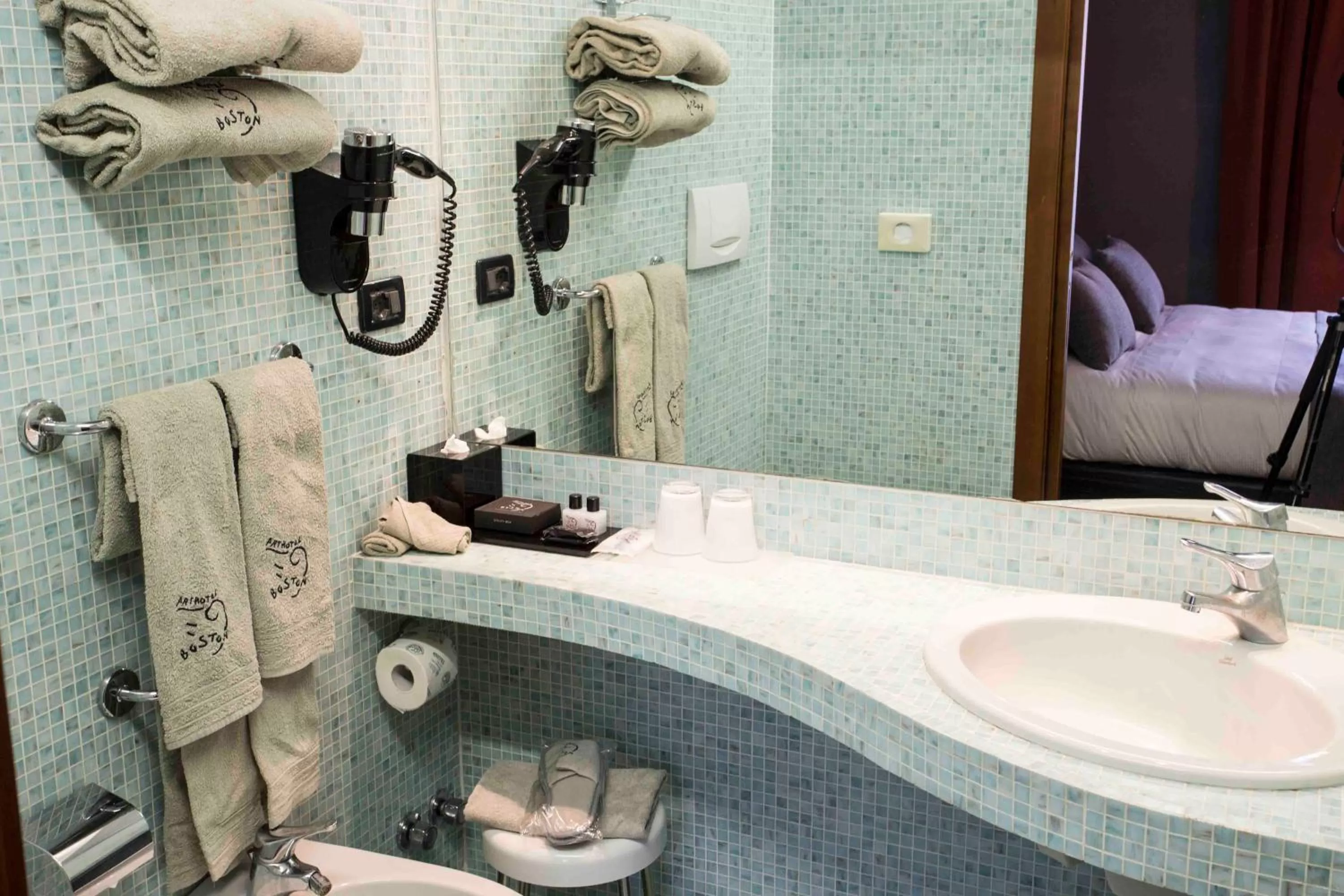 Toilet in Art Hotel Boston