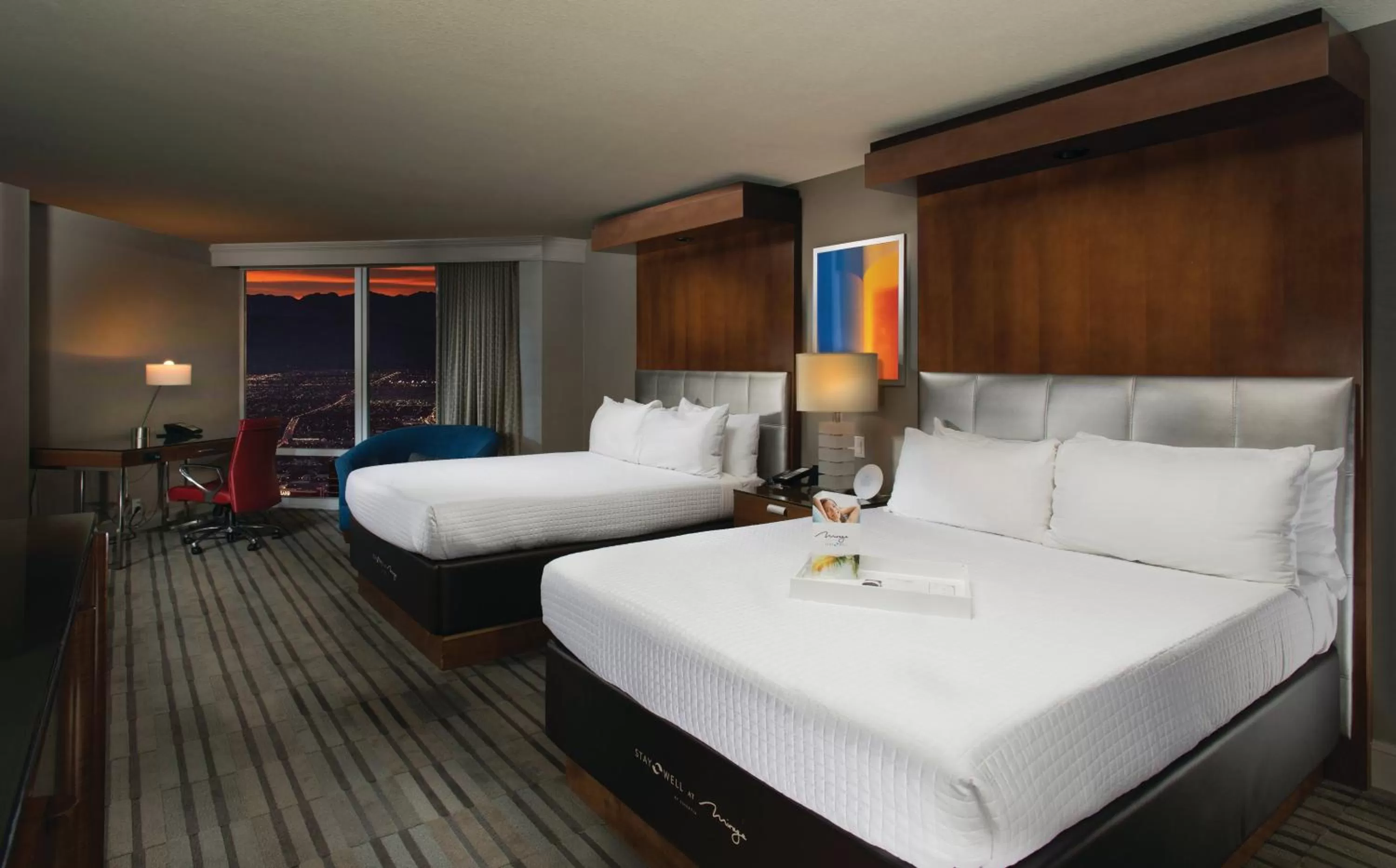 Bedroom, Bed in The Mirage