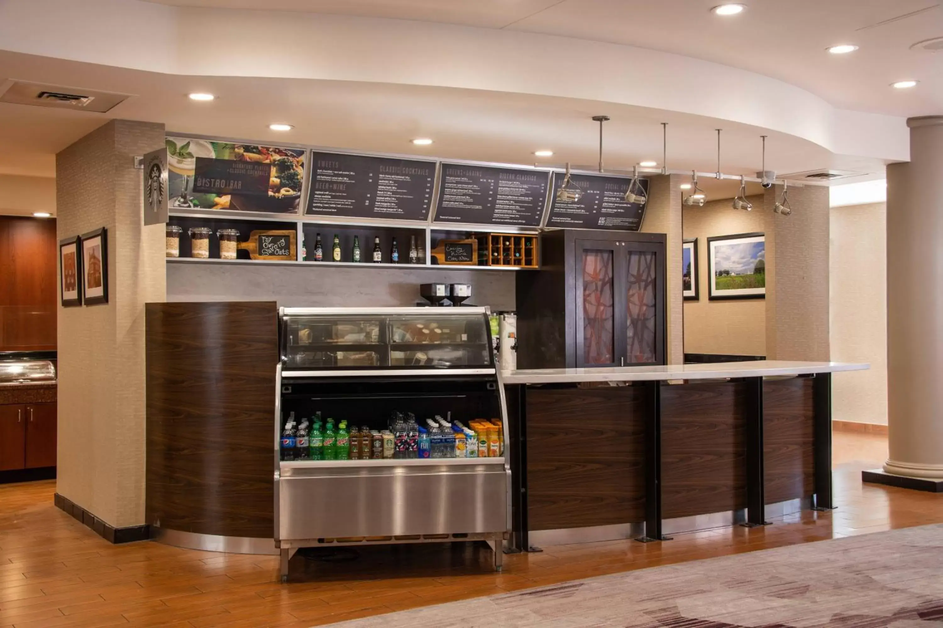Restaurant/places to eat in Courtyard by Marriott Newark-University of Delaware