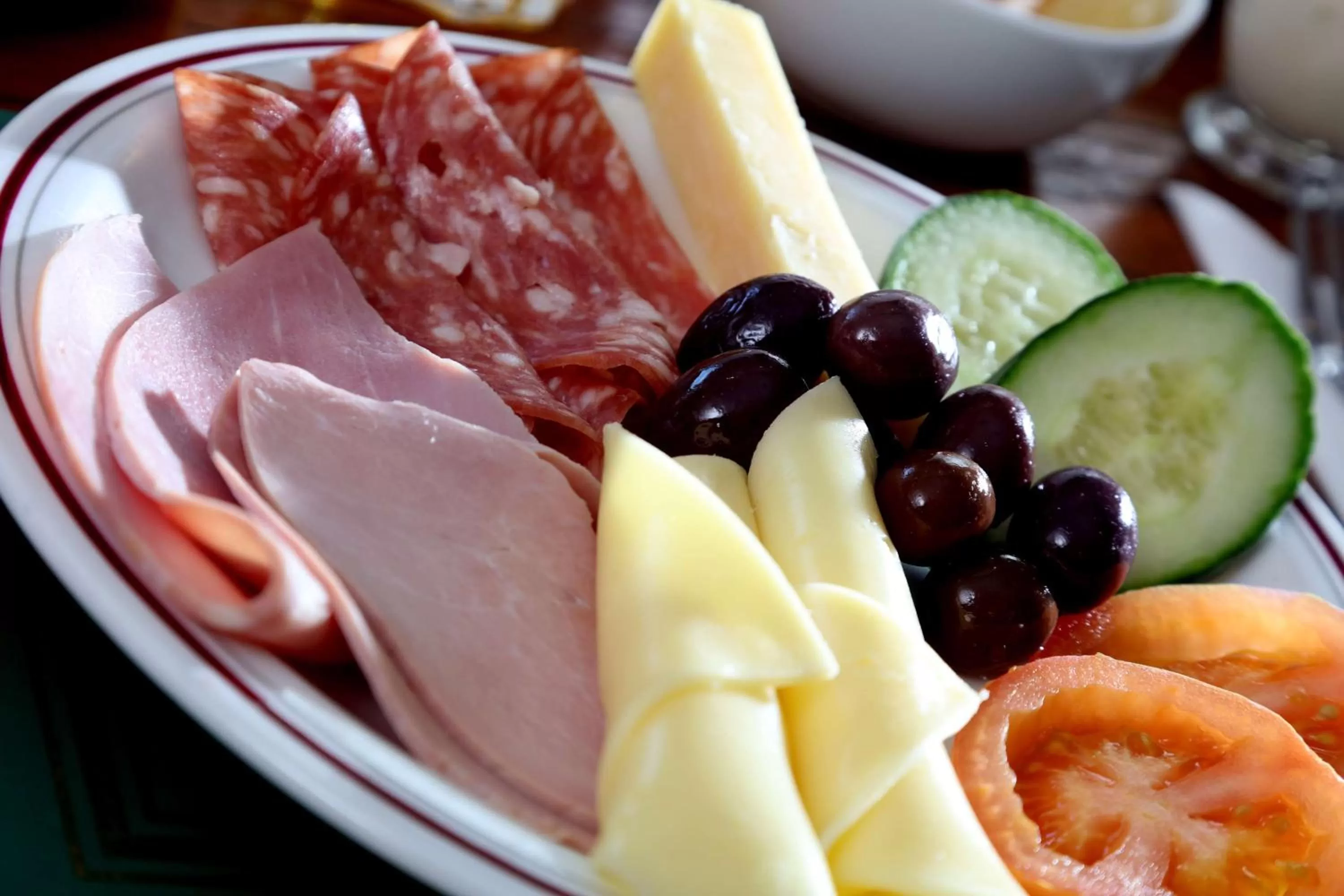 Restaurant/places to eat in Best Western London Highbury