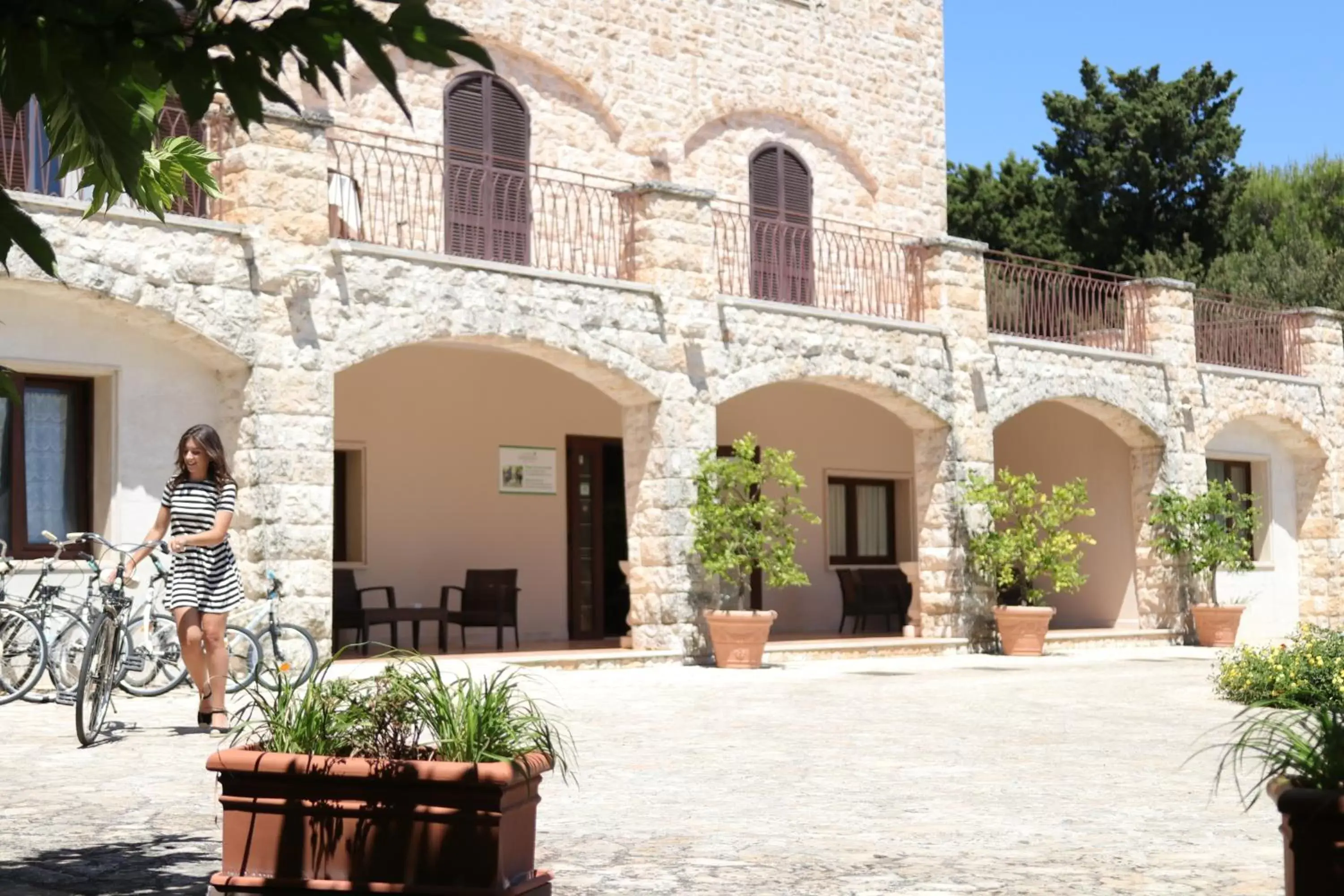 Facade/entrance, Property Building in Hotel Castel Miramonti
