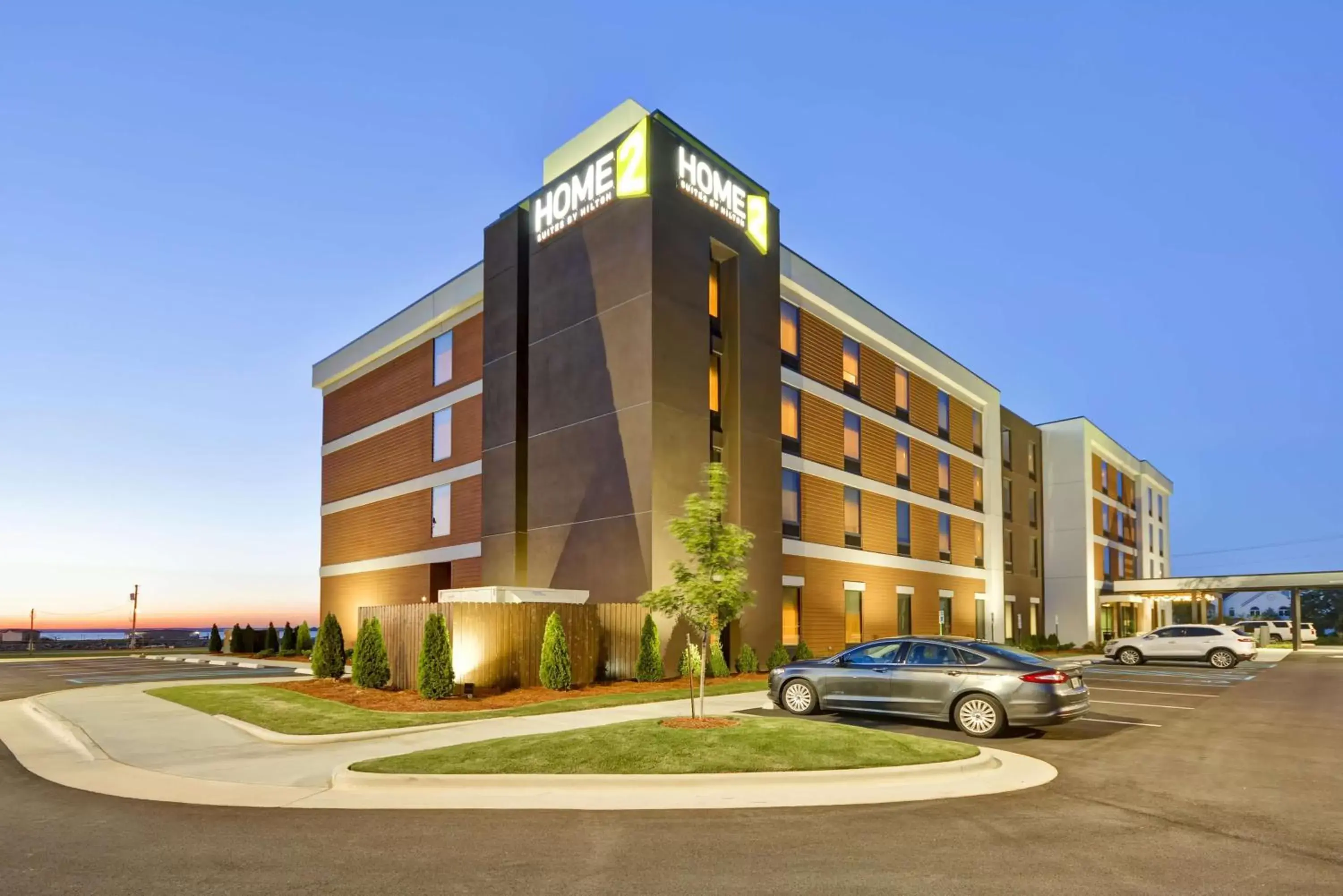 Property Building in Home2 Suites By Hilton Decatur Ingalls Harbor