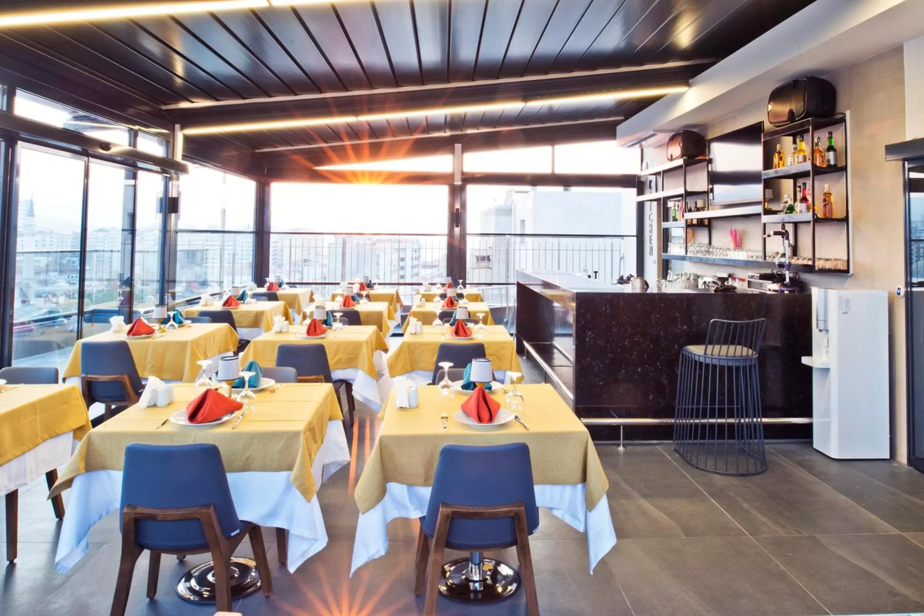 Restaurant/places to eat in Hotel 86 By Katipoğlu Restaurant/places to eat in Hotel 86 By Katipoğlu