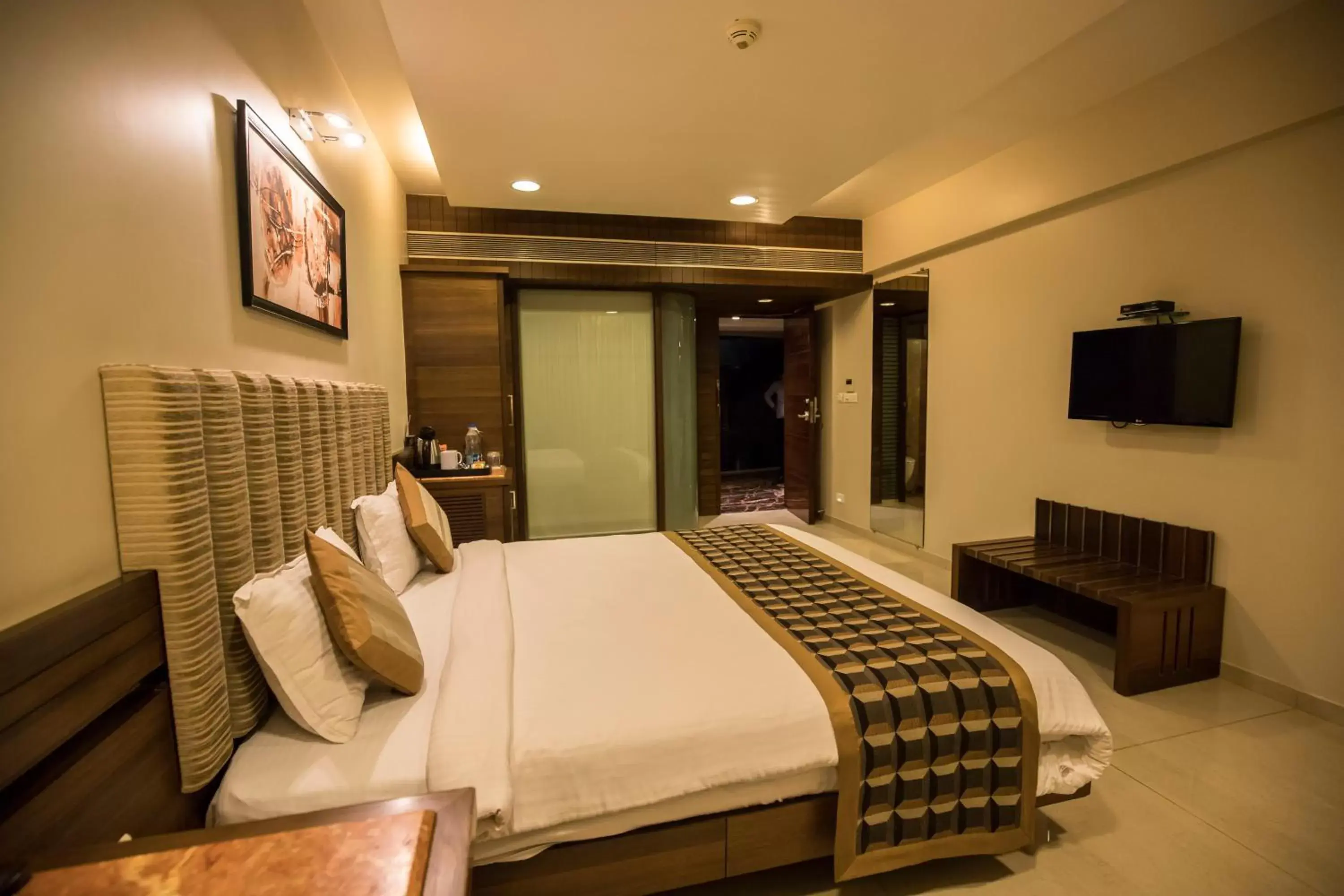 TV and multimedia, Bed in Bizz The Hotel TV and multimedia, Bed in Bizz The Hotel