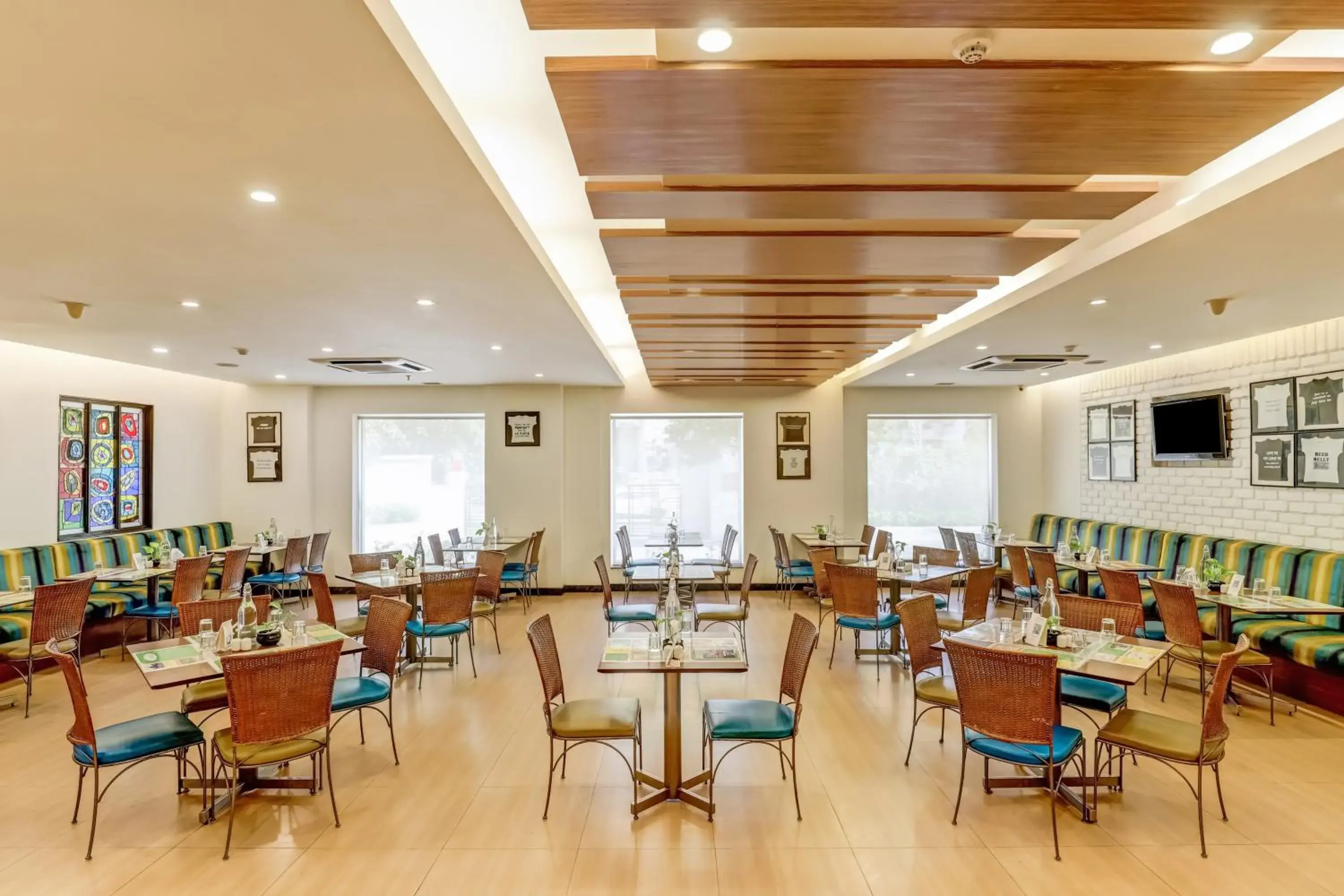 Restaurant/places to eat in Lemon Tree Hotel, Ahmedabad Restaurant/places to eat in Lemon Tree Hotel, Ahmedabad