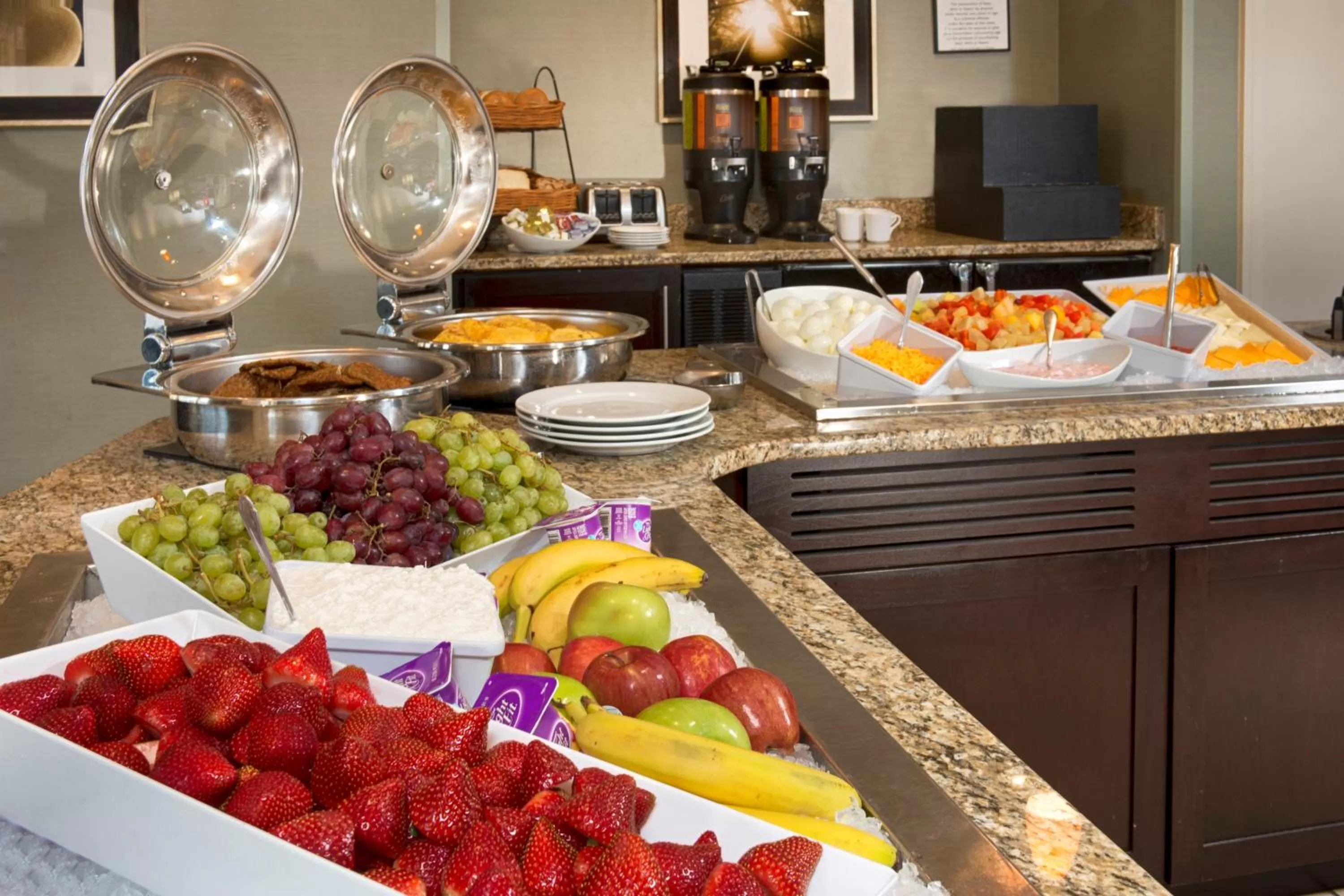 Restaurant/places to eat in Staybridge Suites Myrtle Beach-Fantasy Harbour by IHG