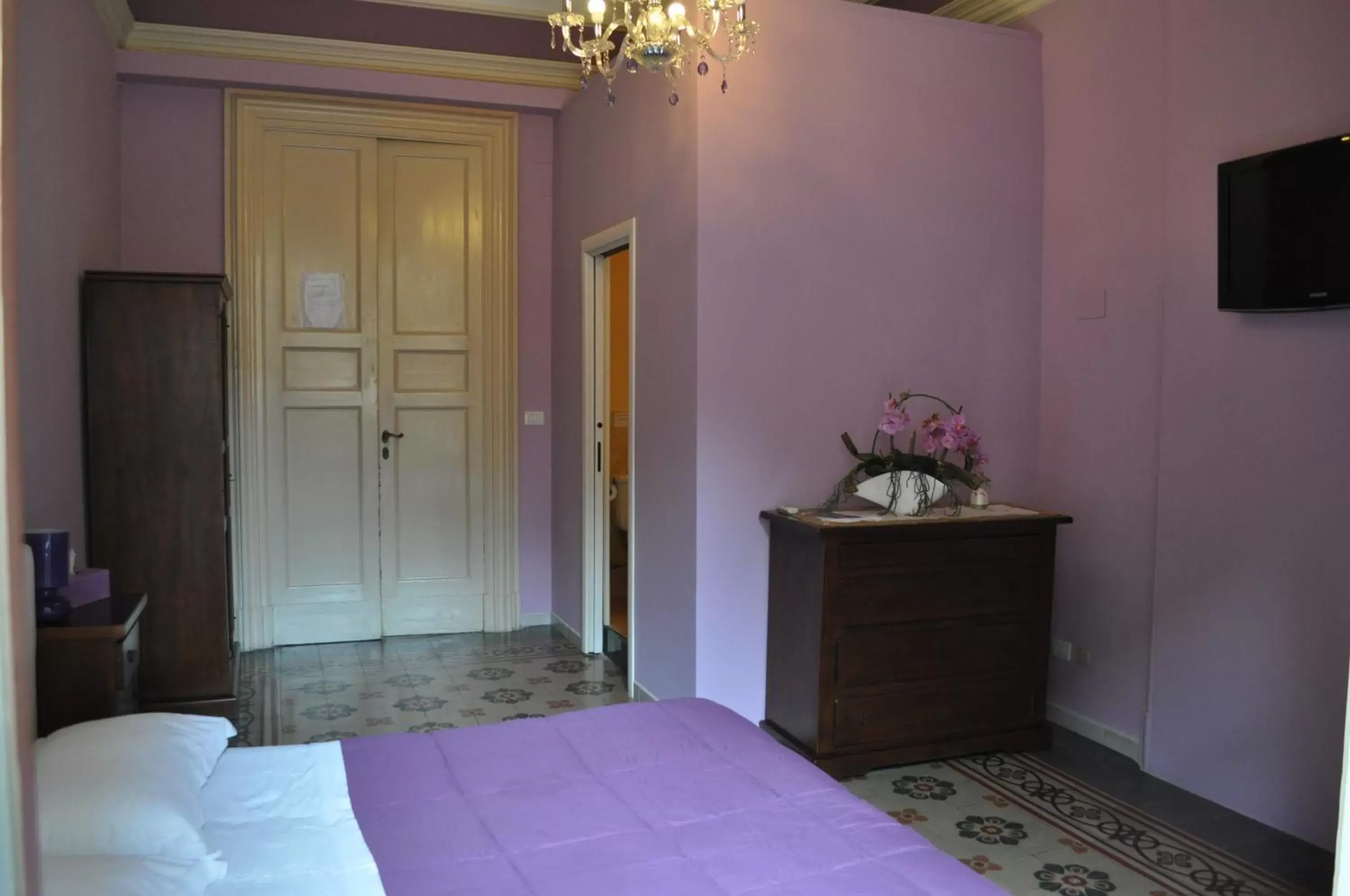Double or Twin Room in B&B Teatro Bellini Double or Twin Room in B&B Teatro Bellini