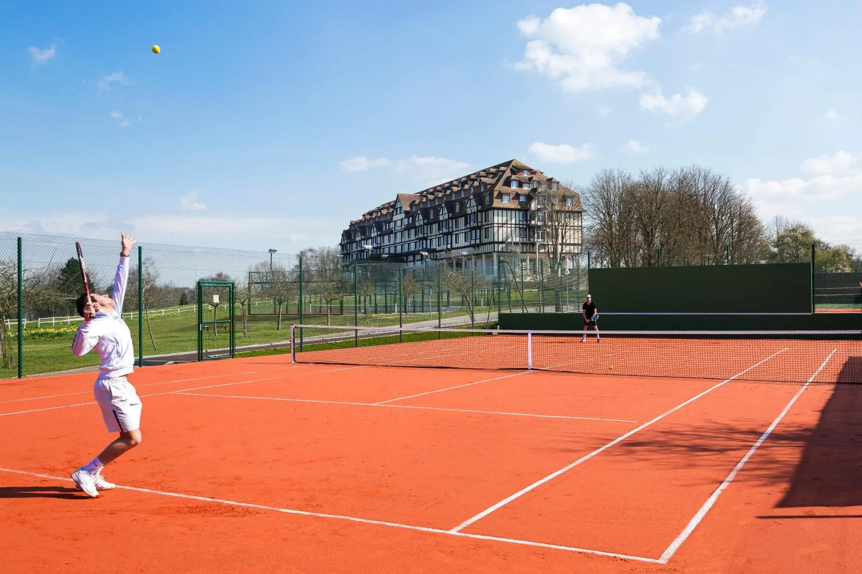 Activities, Tennis/Squash in Hôtel Barrière L'Hôtel du Golf