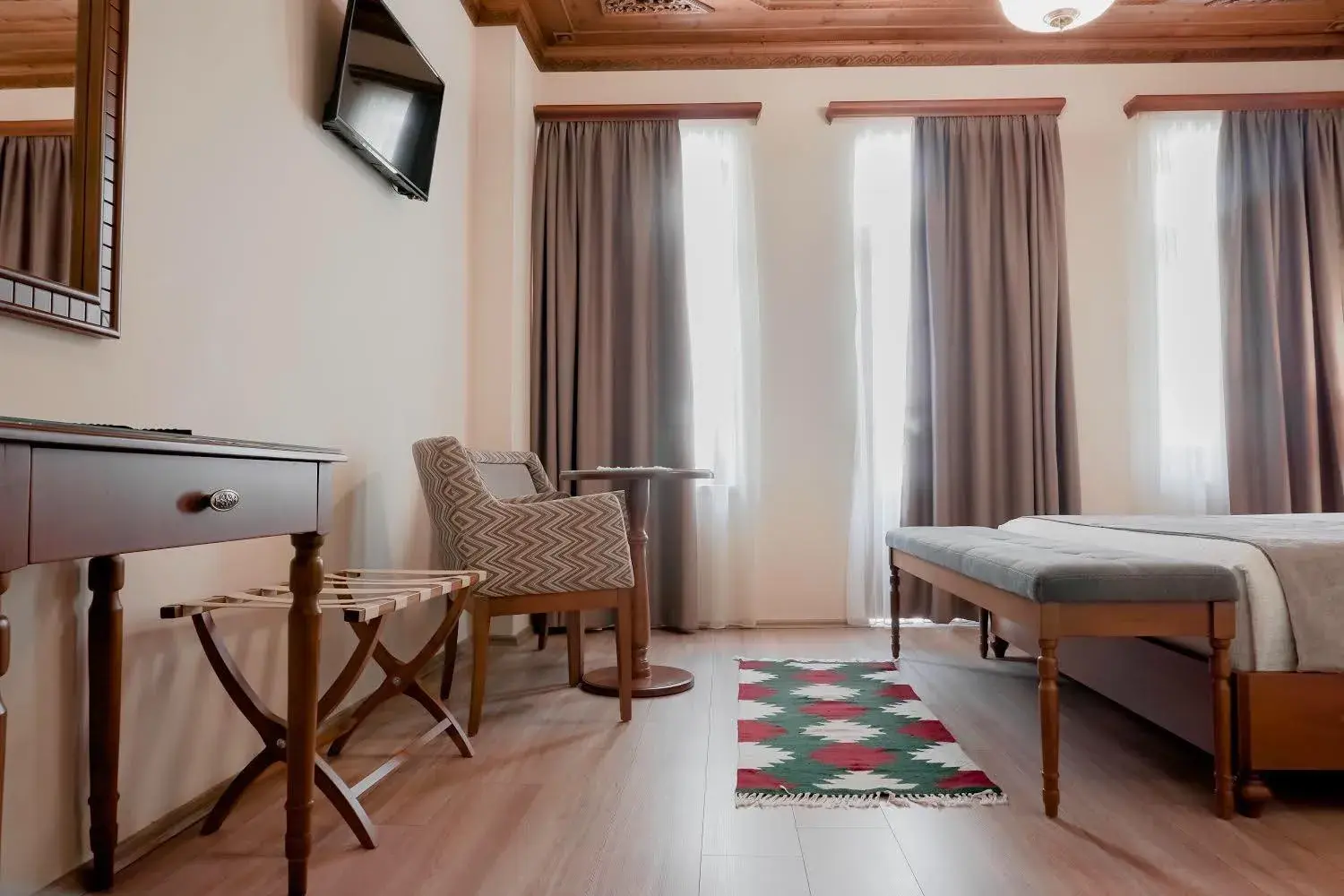 Deluxe King Suite - single occupancy in Hotel Argjiro Deluxe King Suite - single occupancy in Hotel Argjiro