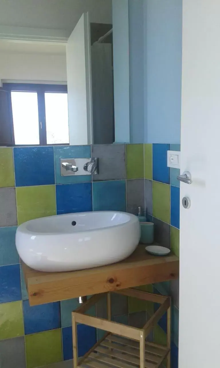 Bathroom in Villa Angiolina, Molise