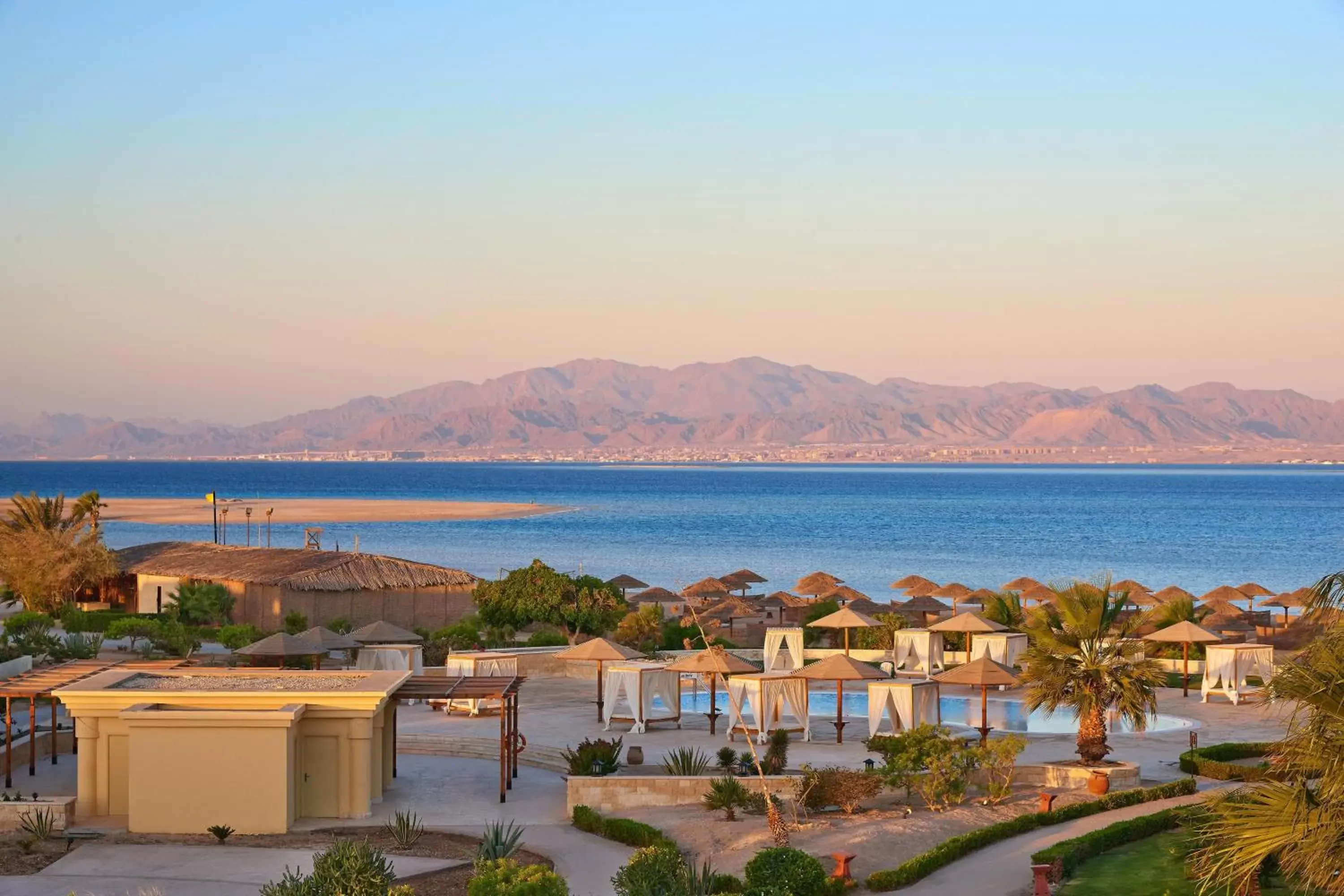 Photo of the whole room in Sheraton Soma Bay Resort