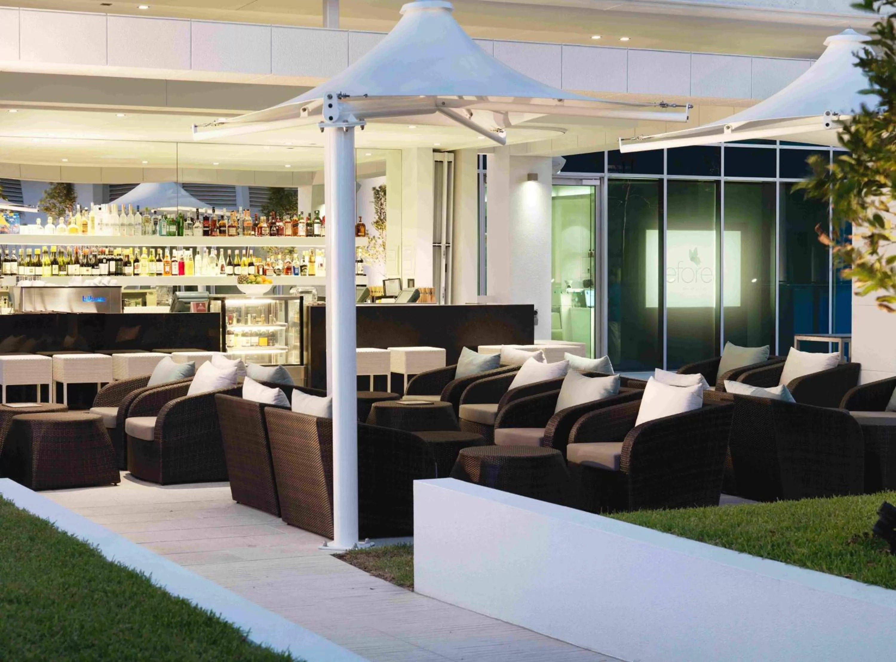 Lounge or bar in Hilton Surfers Paradise Hotel & Residences