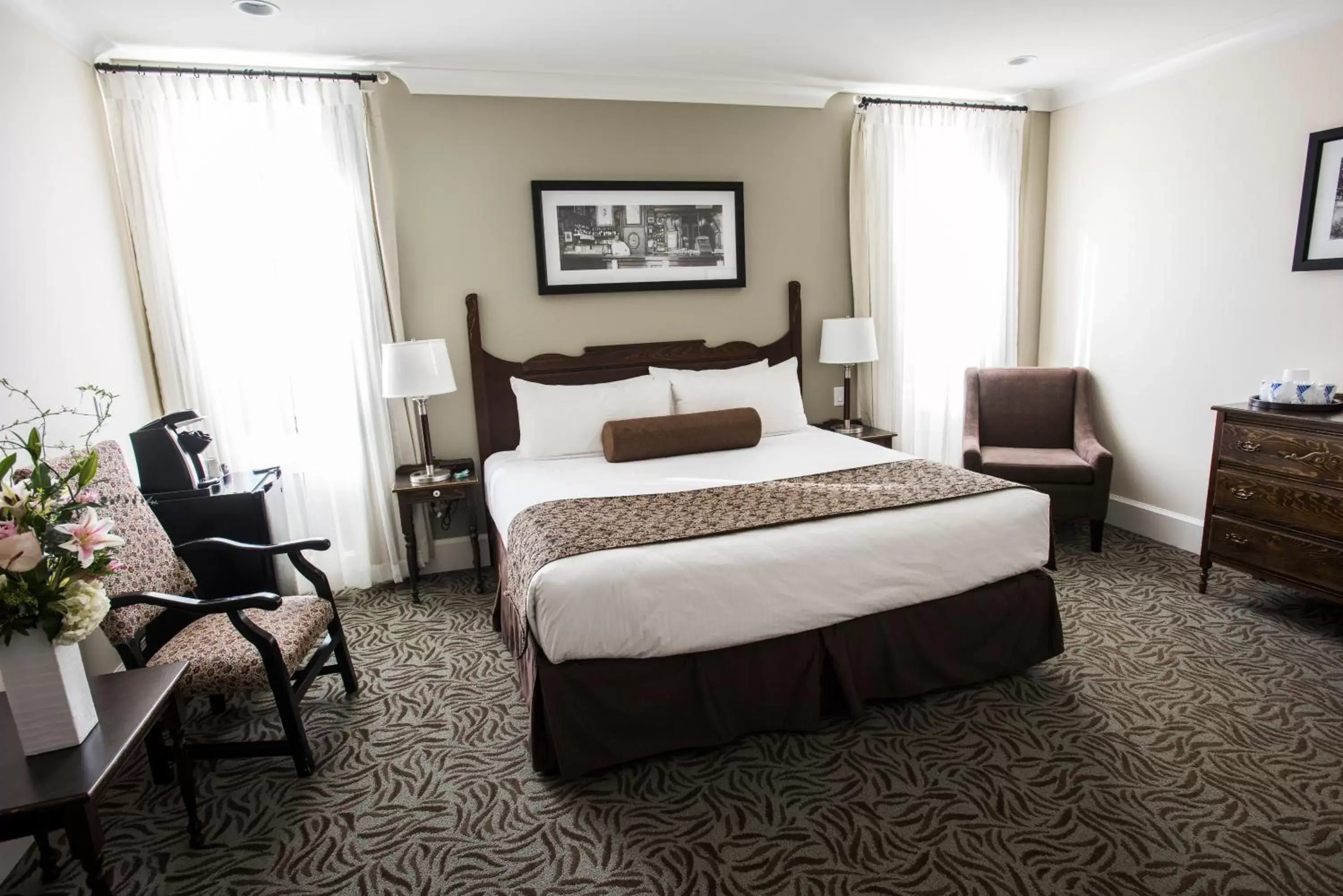 Photo of the whole room, Bed in Hume Hotel & Spa