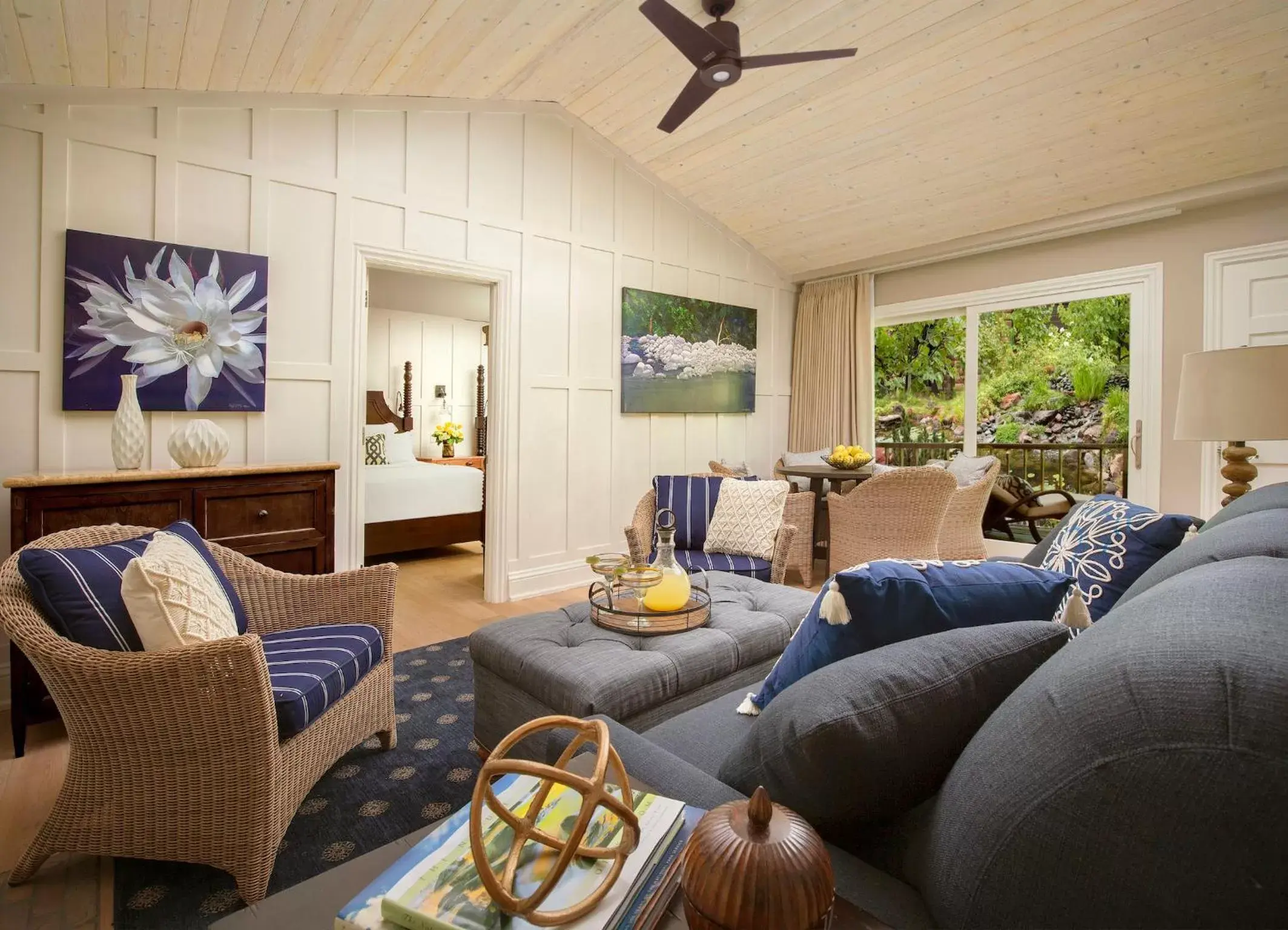 Living room, Seating Area in L'Auberge De Sedona