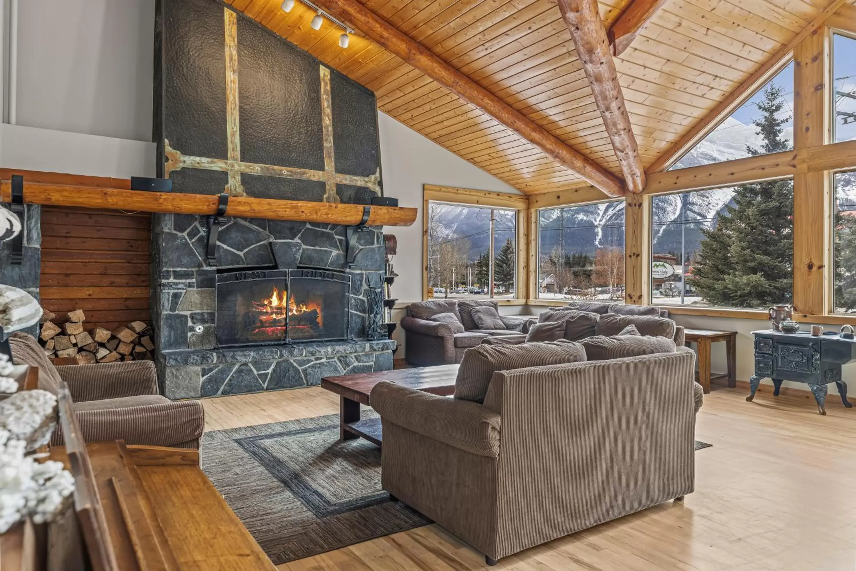 Seating area in Canmore Rocky Mountain Inn