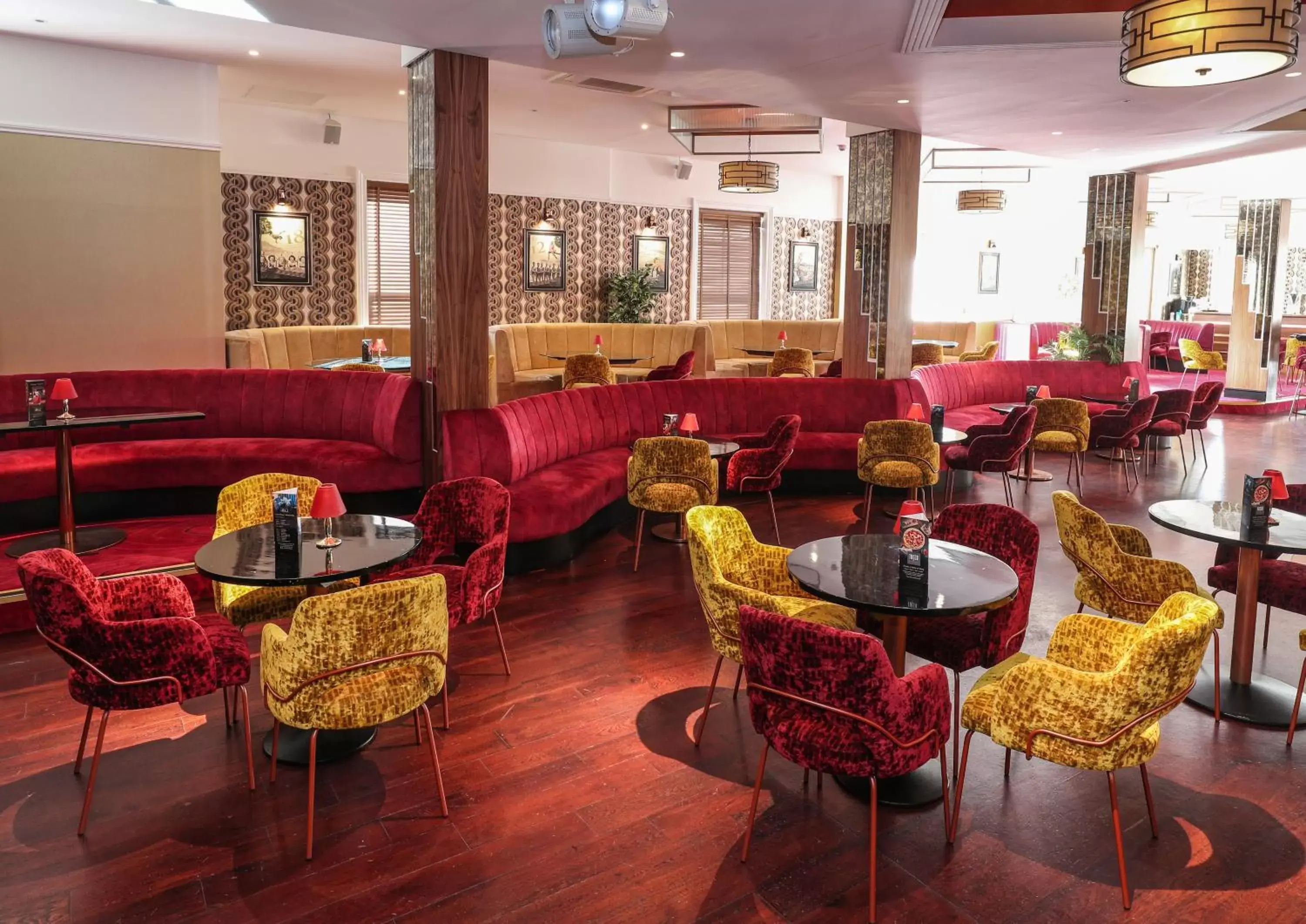 Lounge or bar, Lounge/Bar in Royal Exeter Hotel