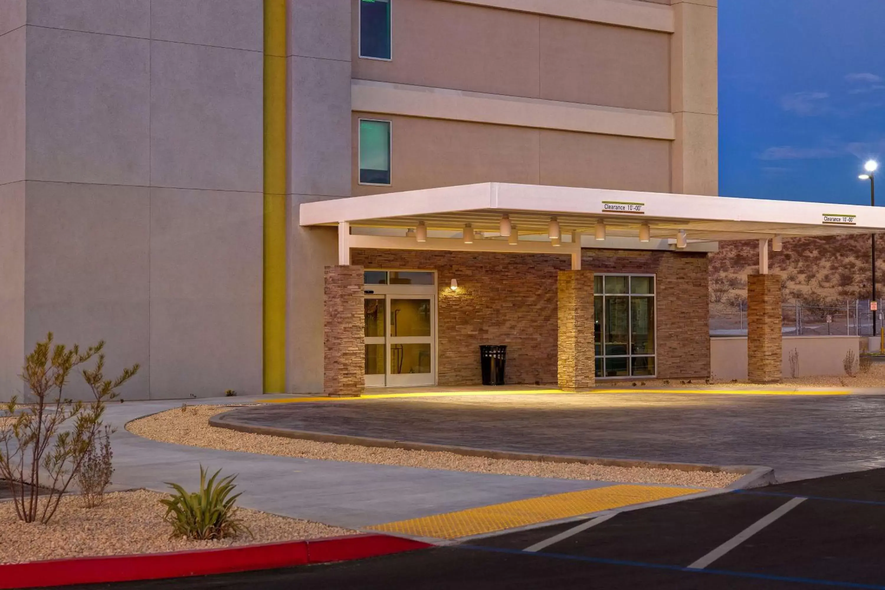Property building, Swimming Pool in Home2 Suites By Hilton Barstow, Ca