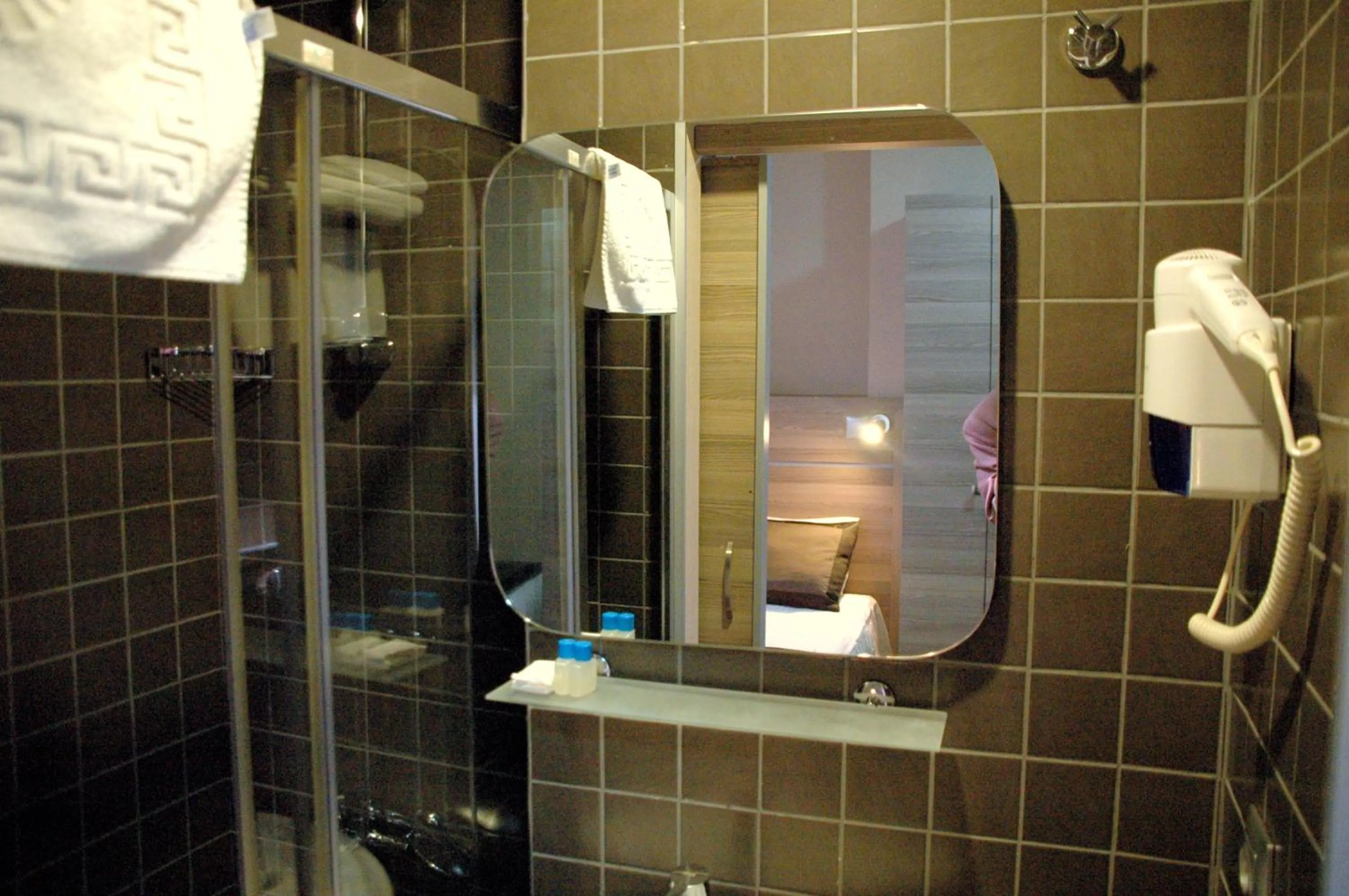 Bathroom in Sinem Hotel & Old City