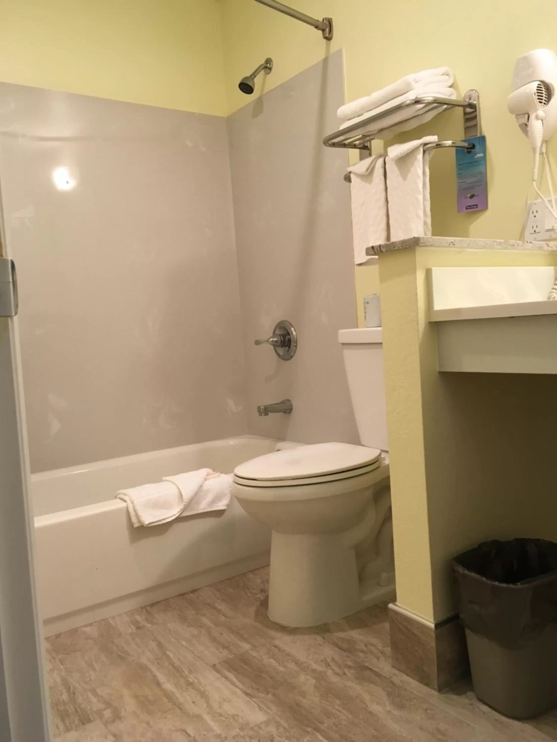 Bathroom in Travelodge by Wyndham Fairfield/Napa Valley