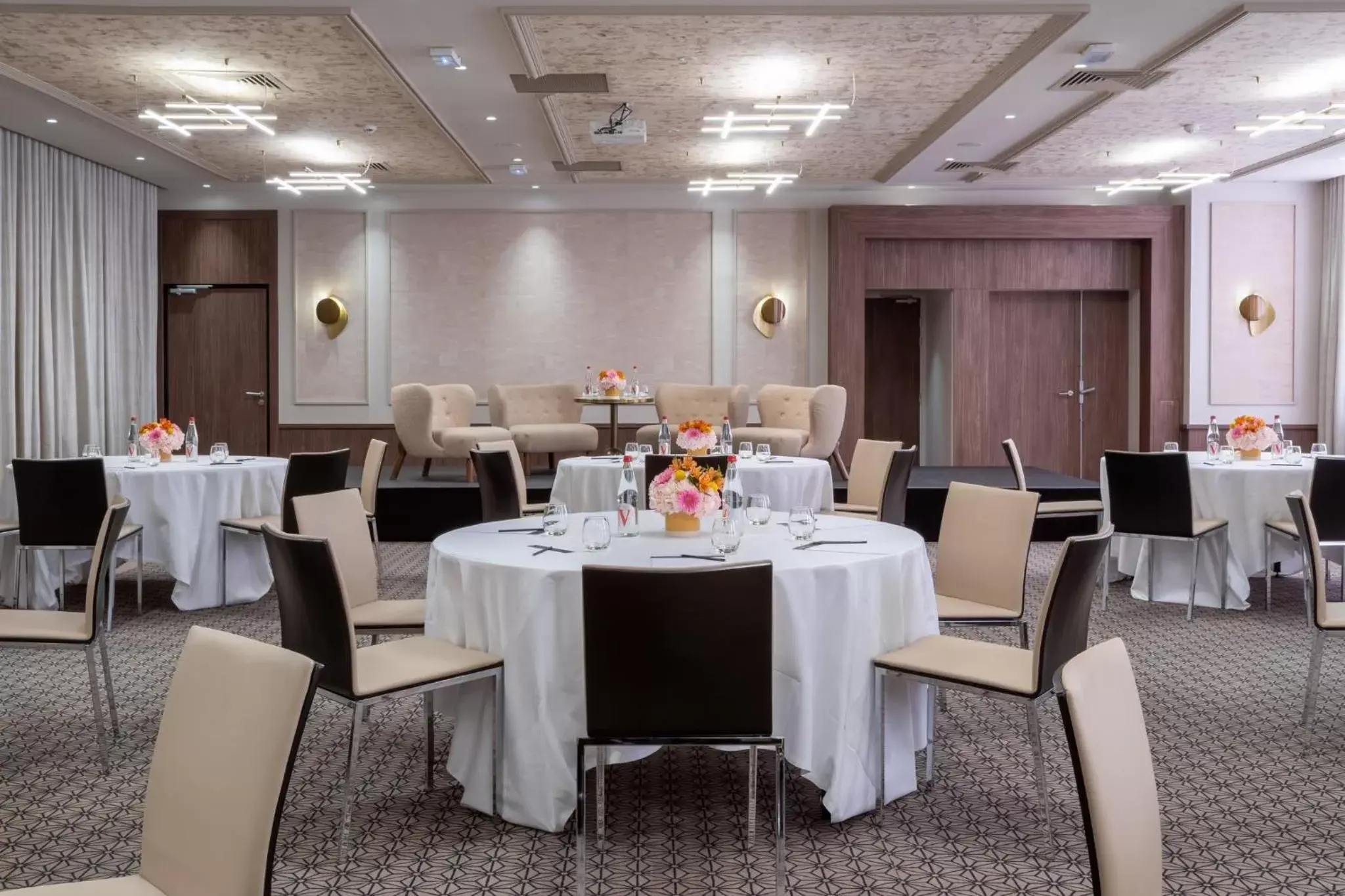 Banquet/Function facilities, Restaurant/Places to Eat in InterContinental Paris Champs Elysées Etoile, an IHG Hotel