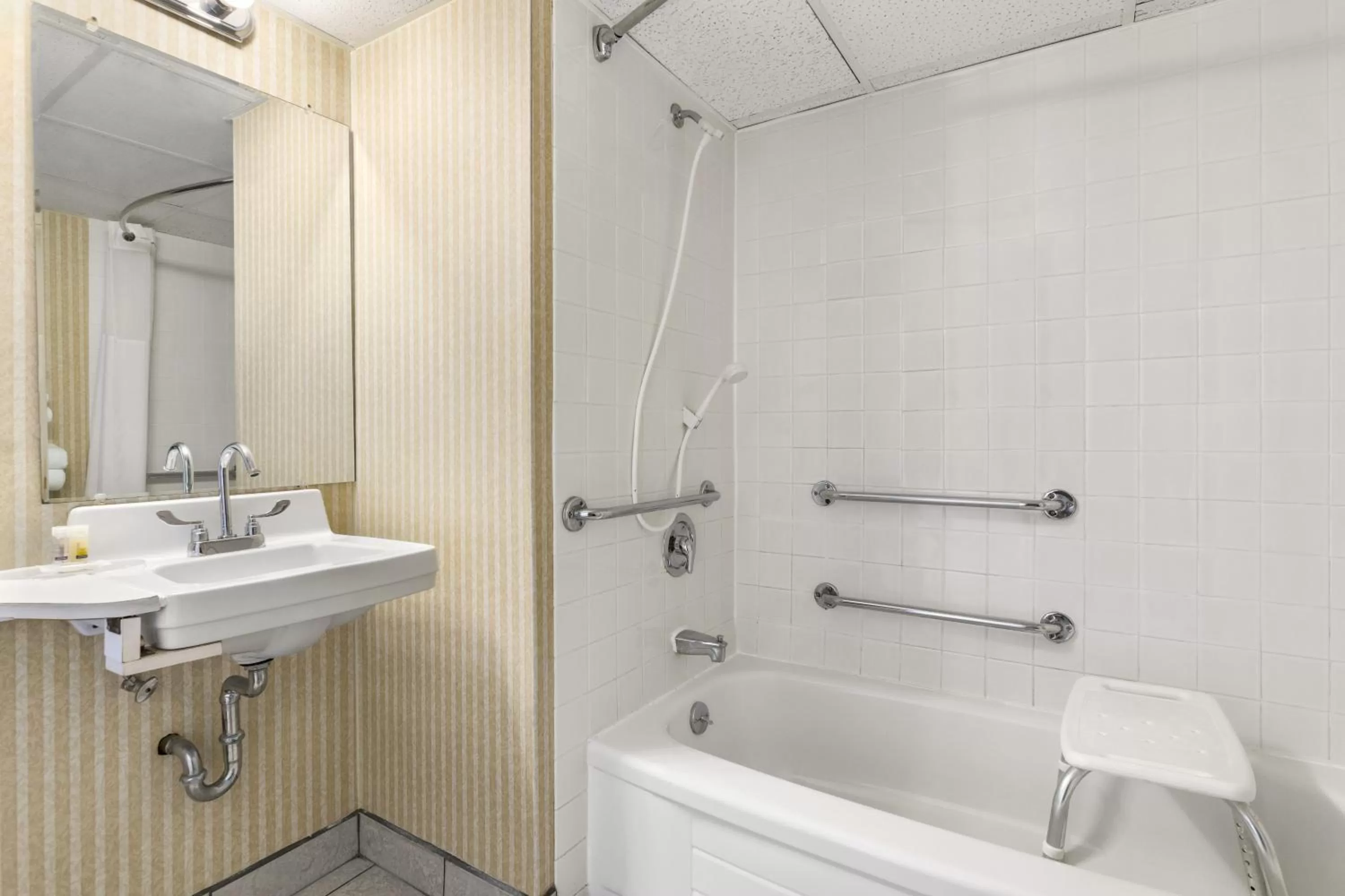 Shower in Days Inn by Wyndham Bridgewater Conference Center