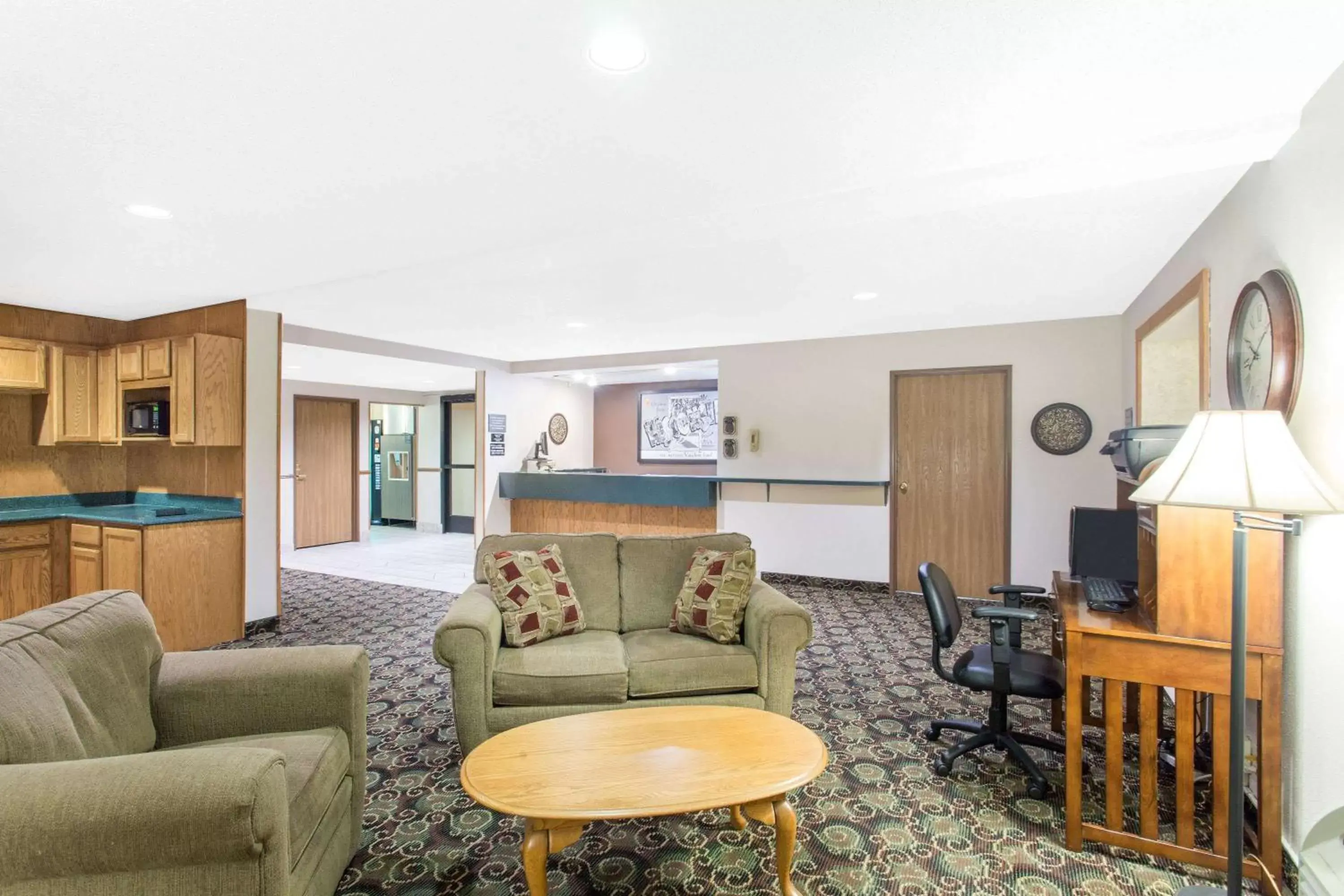Lobby or reception, Seating Area in Super 8 by Wyndham Dodgeville