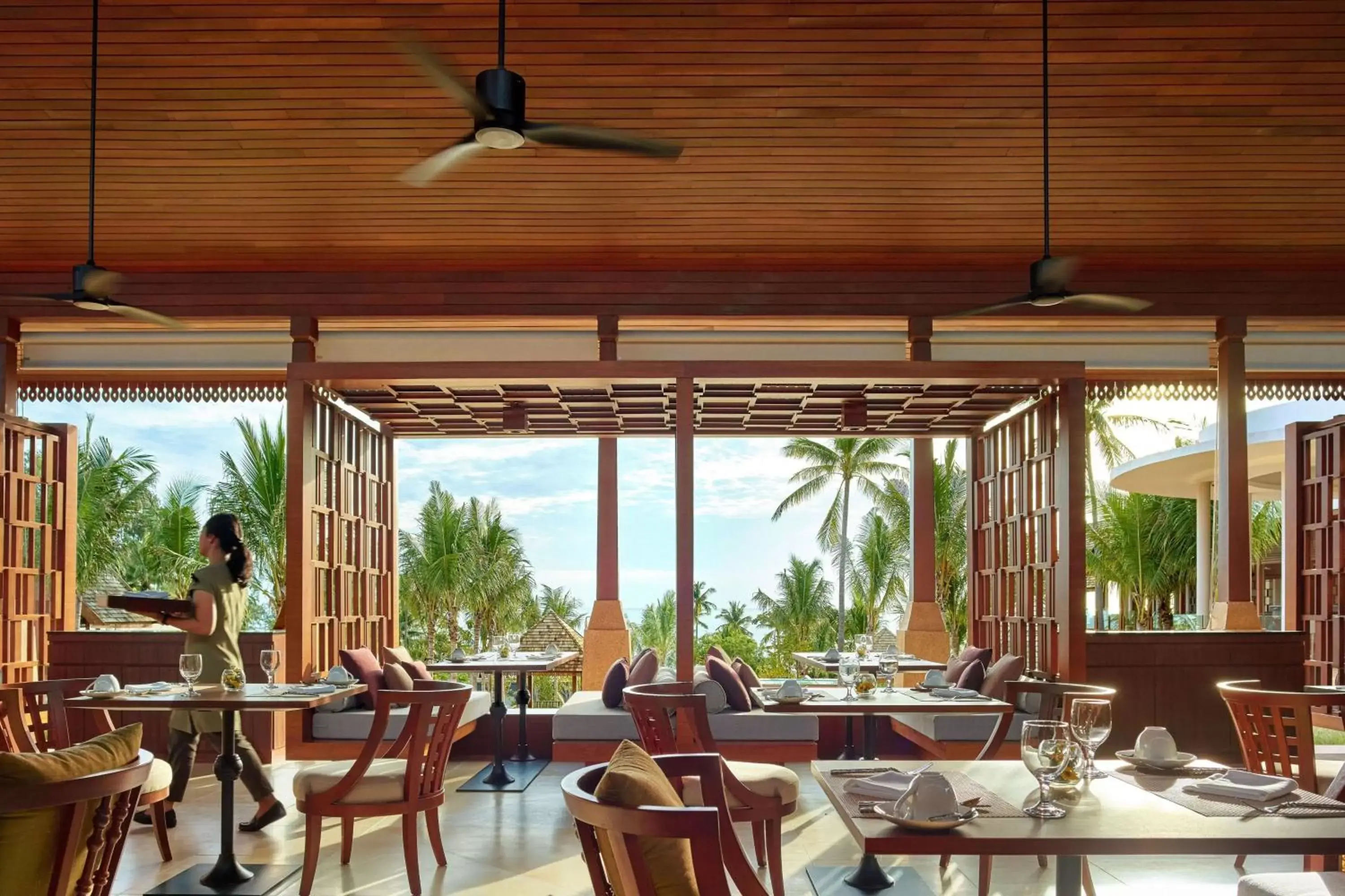 Restaurant/Places to Eat in The Ritz-Carlton, Koh Samui