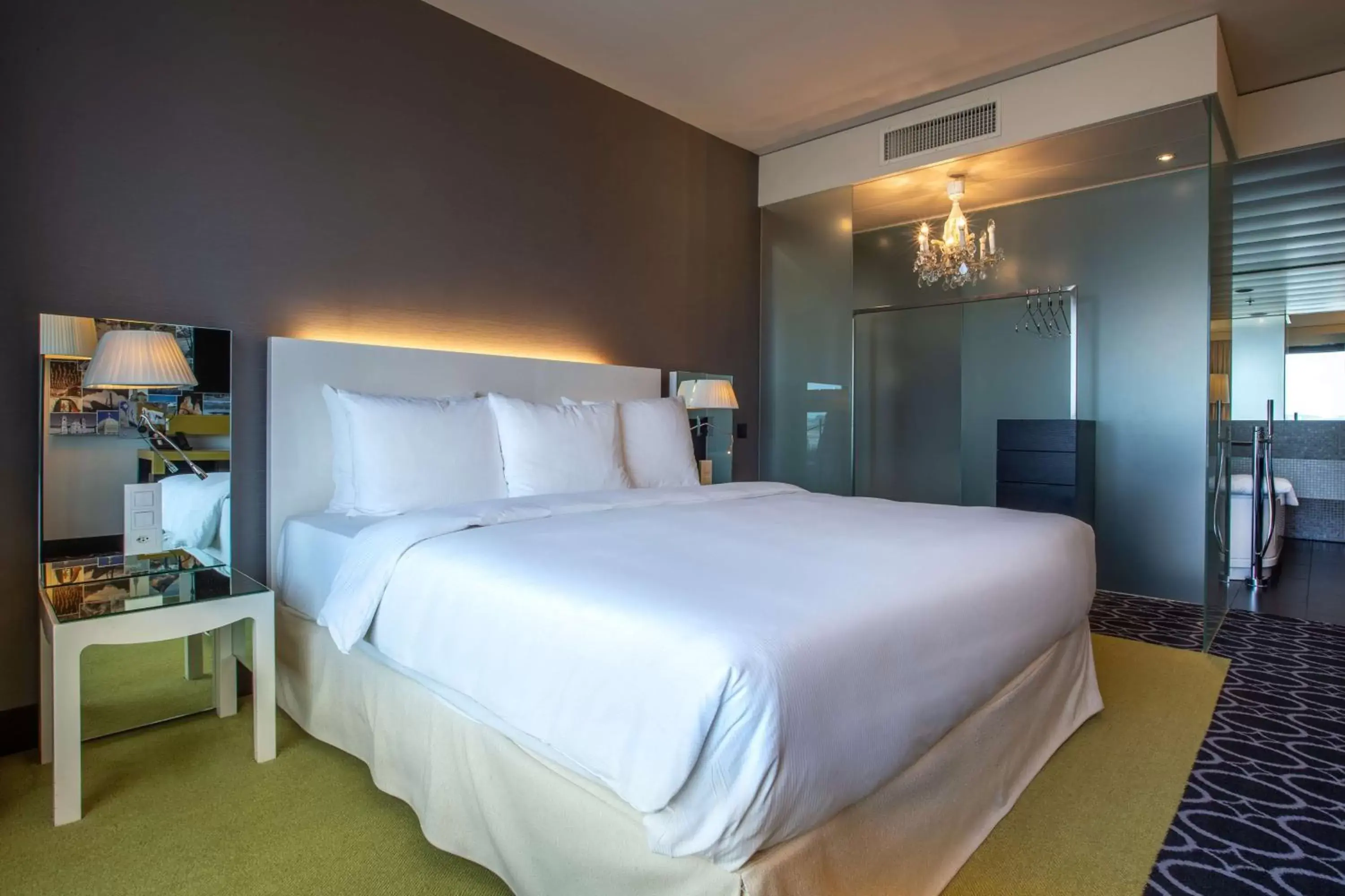 Bedroom, Bed in Radisson Blu Hotel Zurich Airport