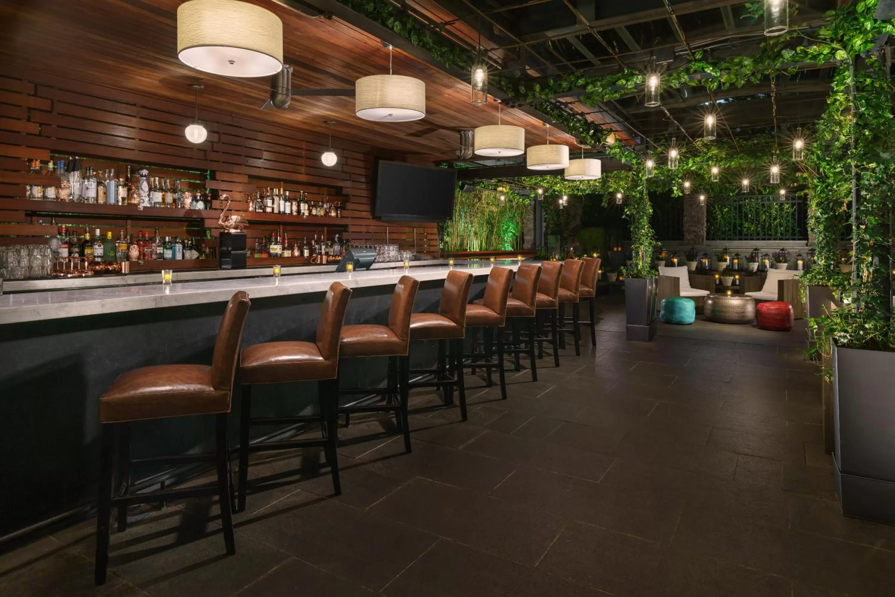 Lounge or bar in The J House Greenwich Hotel