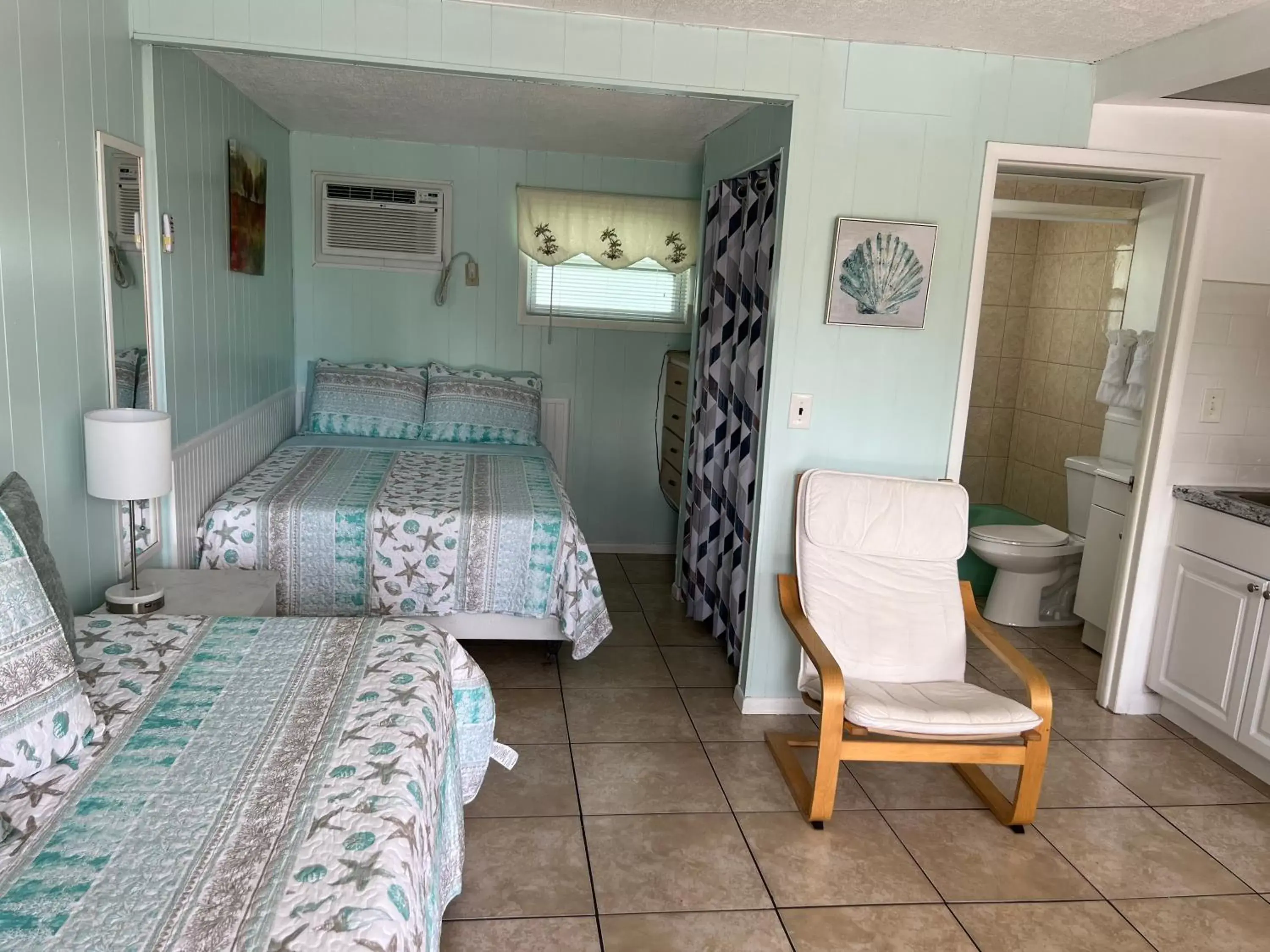Bed in Carousel Motel -Redington Shores