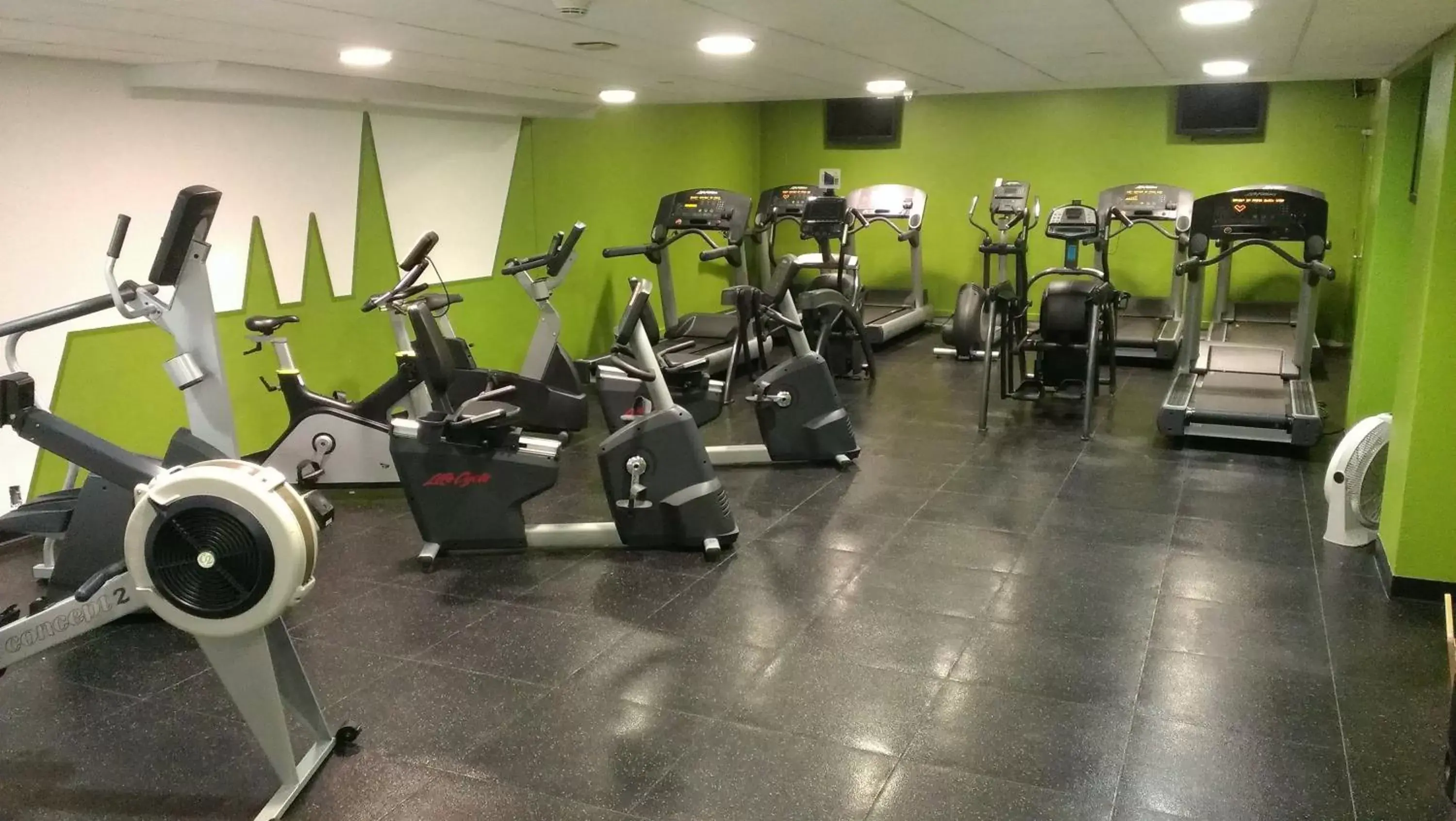 Fitness centre/facilities, Fitness Center/Facilities in Crowne Plaza Minneapolis West, an IHG Hotel